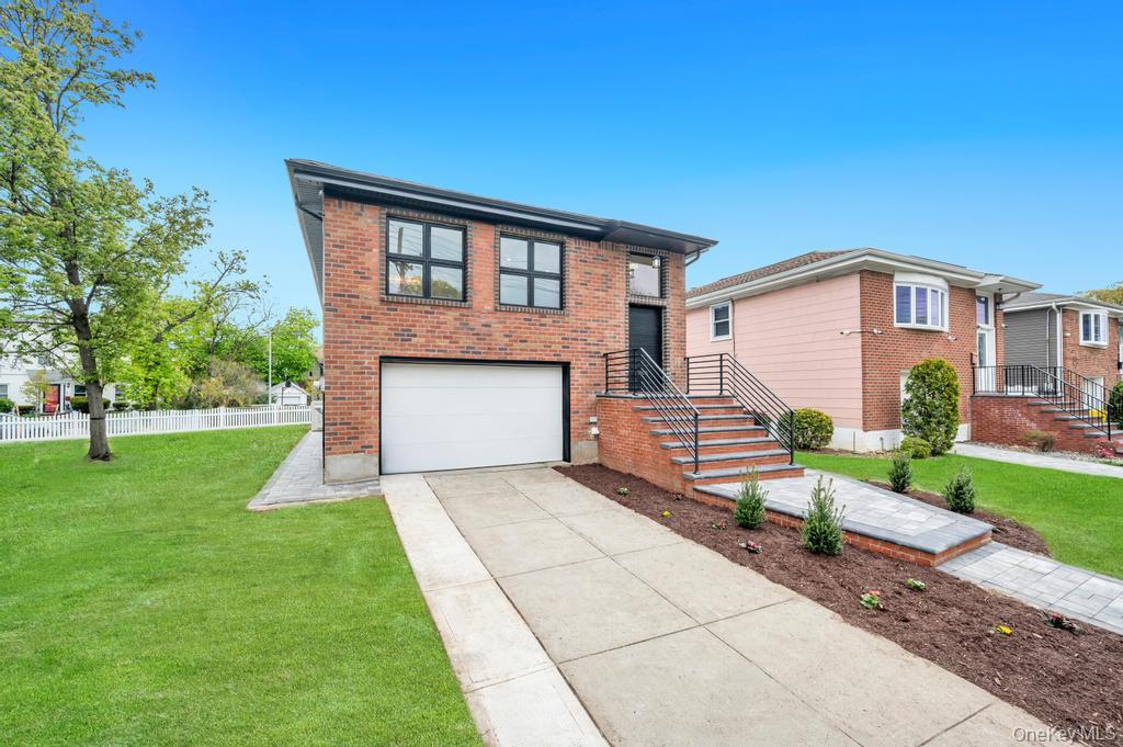 112-01 175 Street – For Sale photo 4