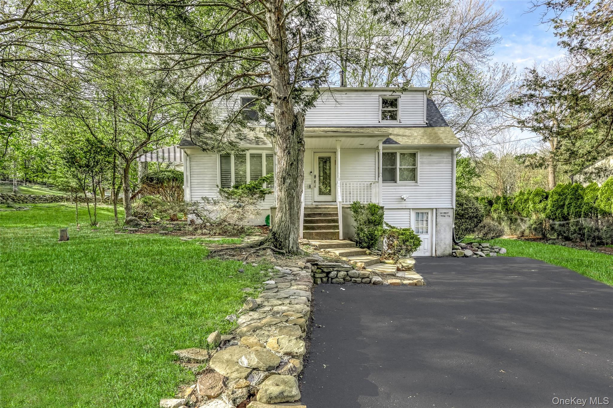 1 Hillside Avenue – For Sale