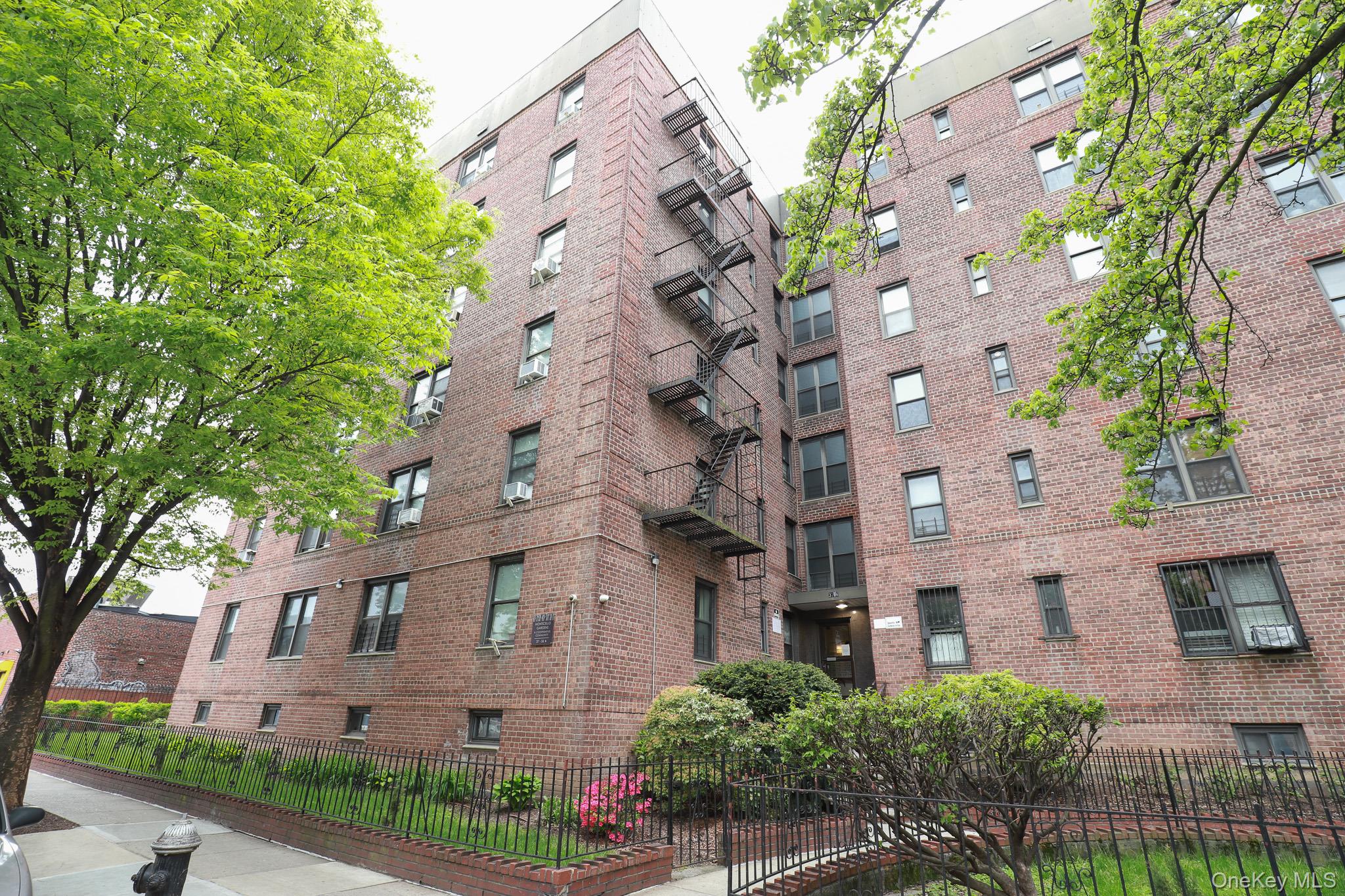 37-56 87 street Street, Unit 1B