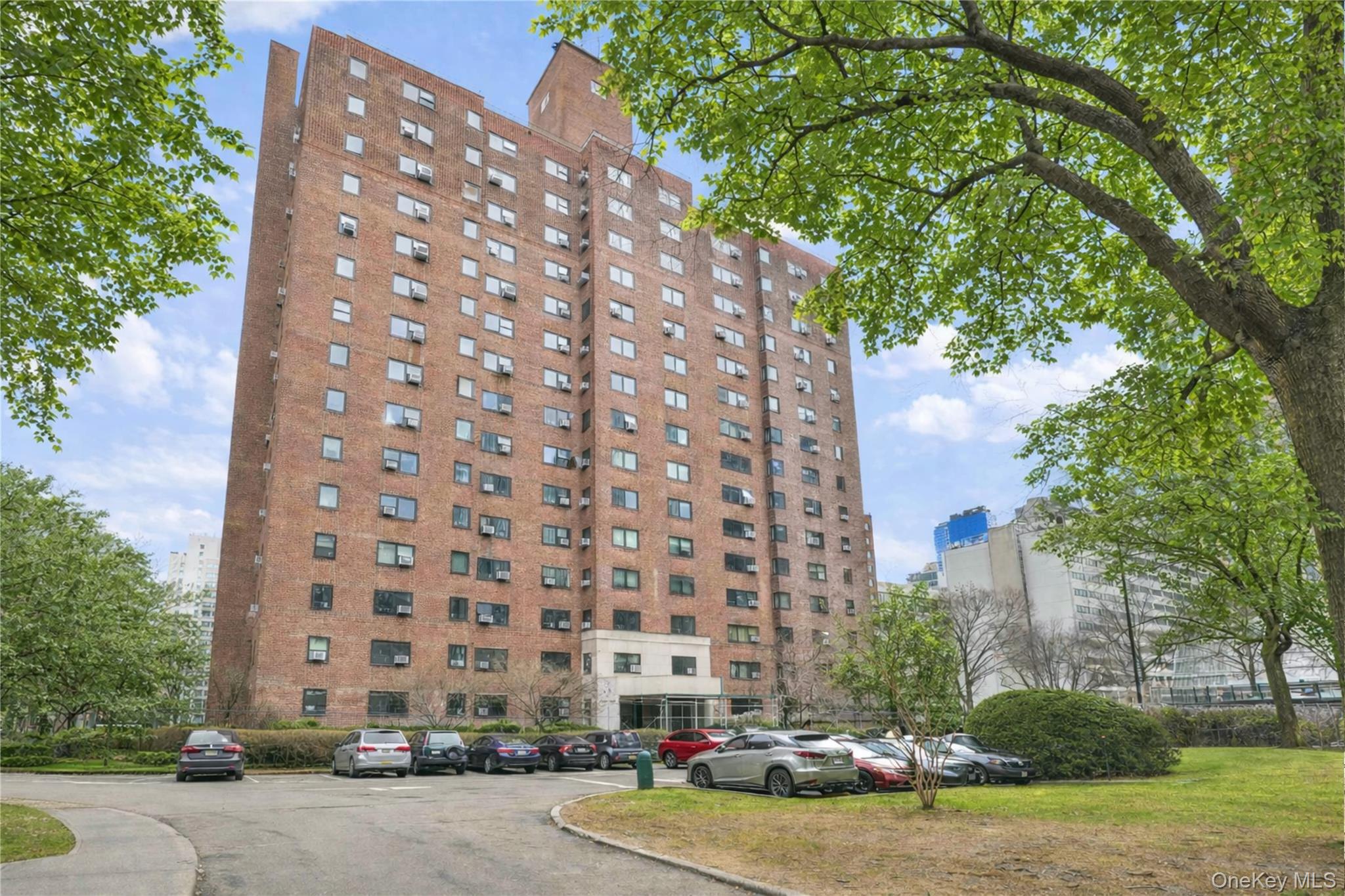 225 Adams Street, Unit H-1