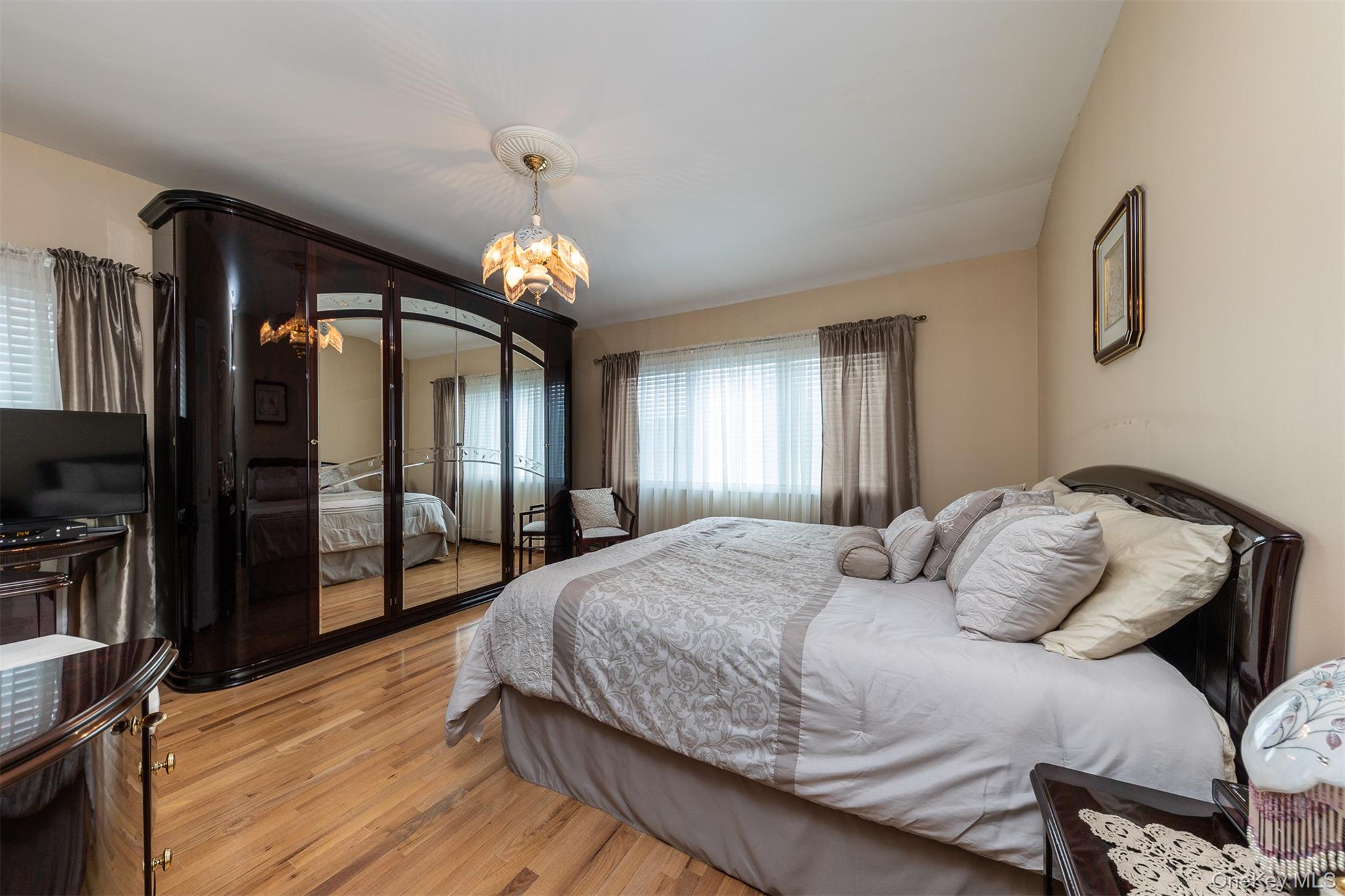 102 Davison Avenue – For Sale photo 12