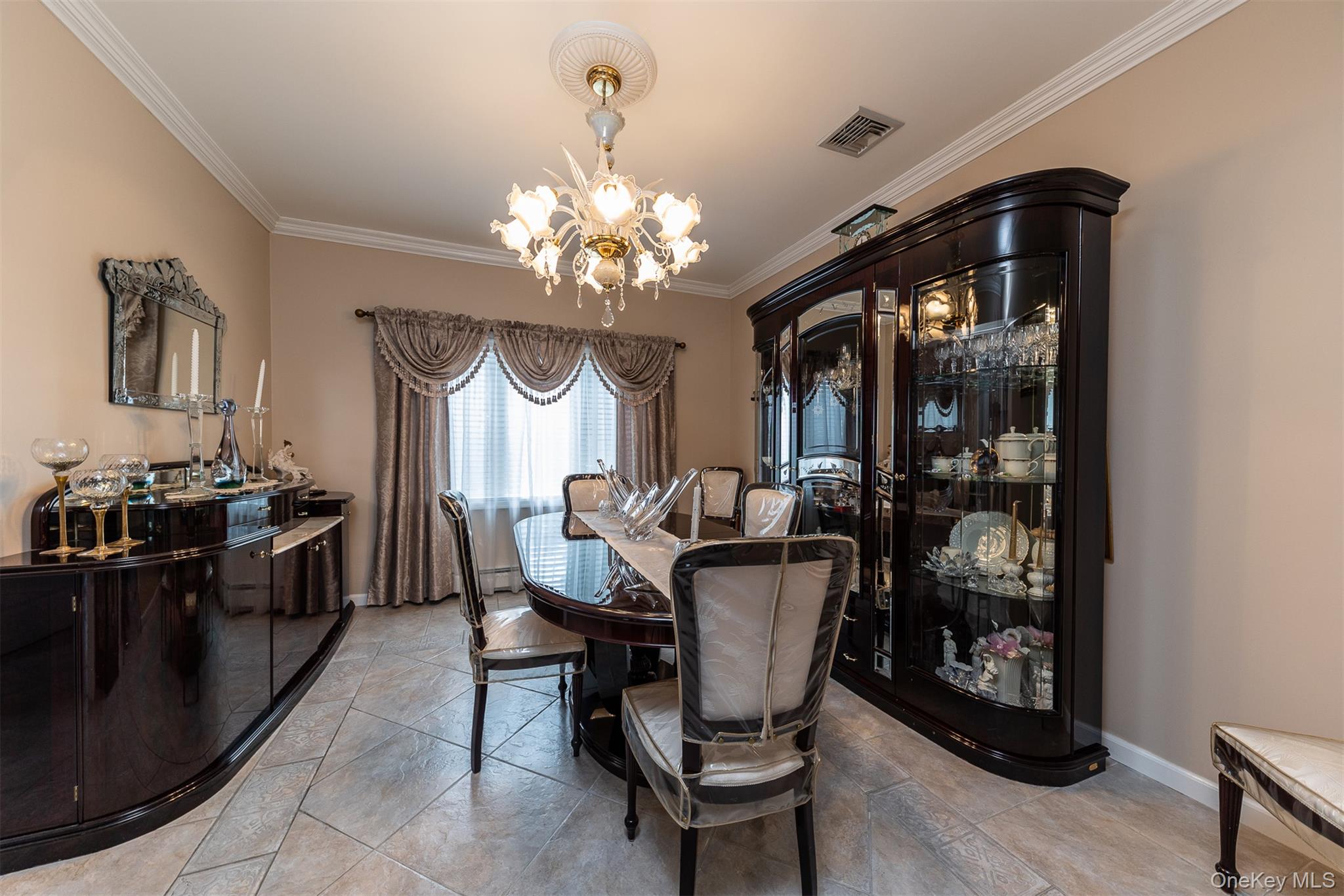 102 Davison Avenue – For Sale photo 5