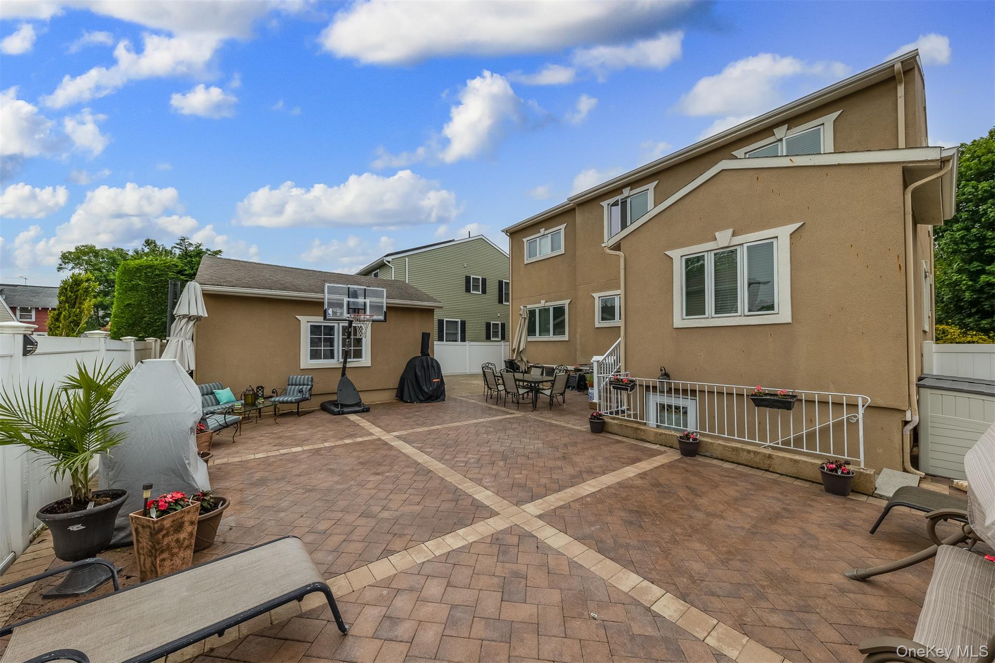 102 Davison Avenue – For Sale photo 26