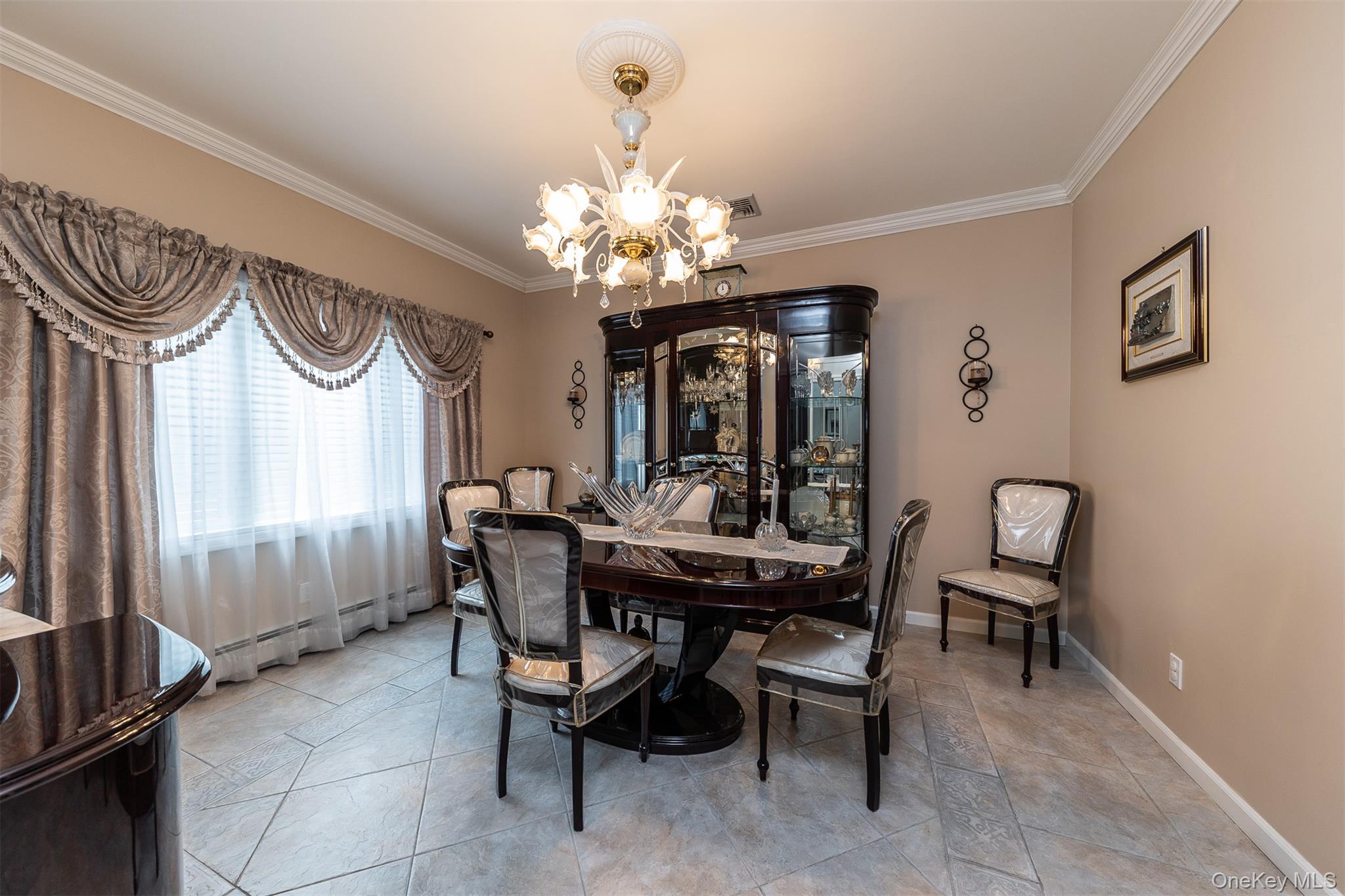 102 Davison Avenue – For Sale photo 4
