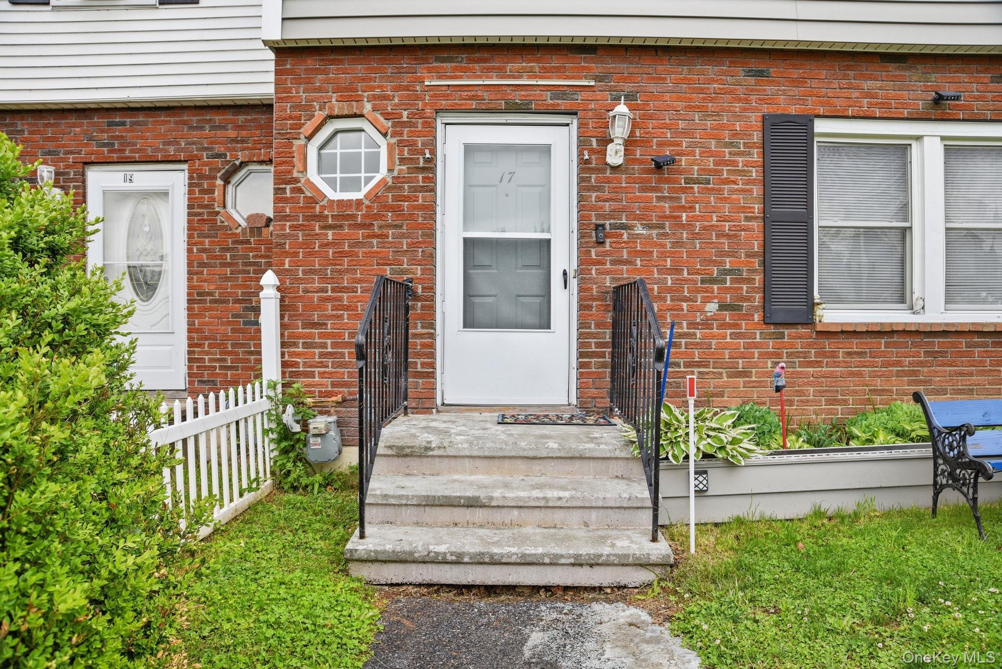 17 Harbor Hill Court – For Sale photo 3
