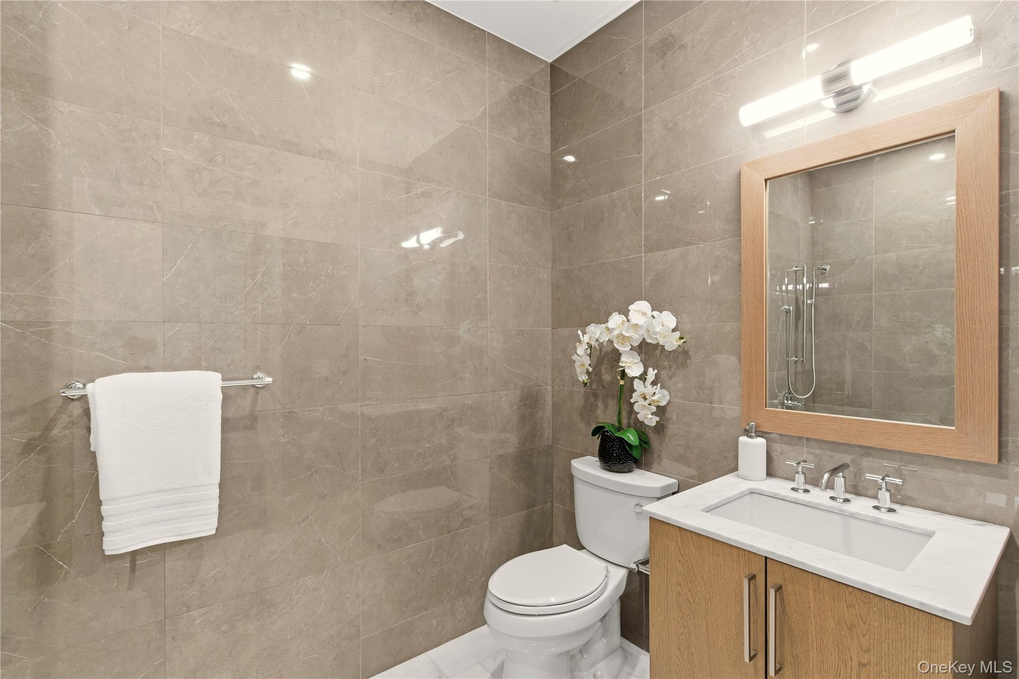 100 Garvies Point Road, Unit 1348 photo 18