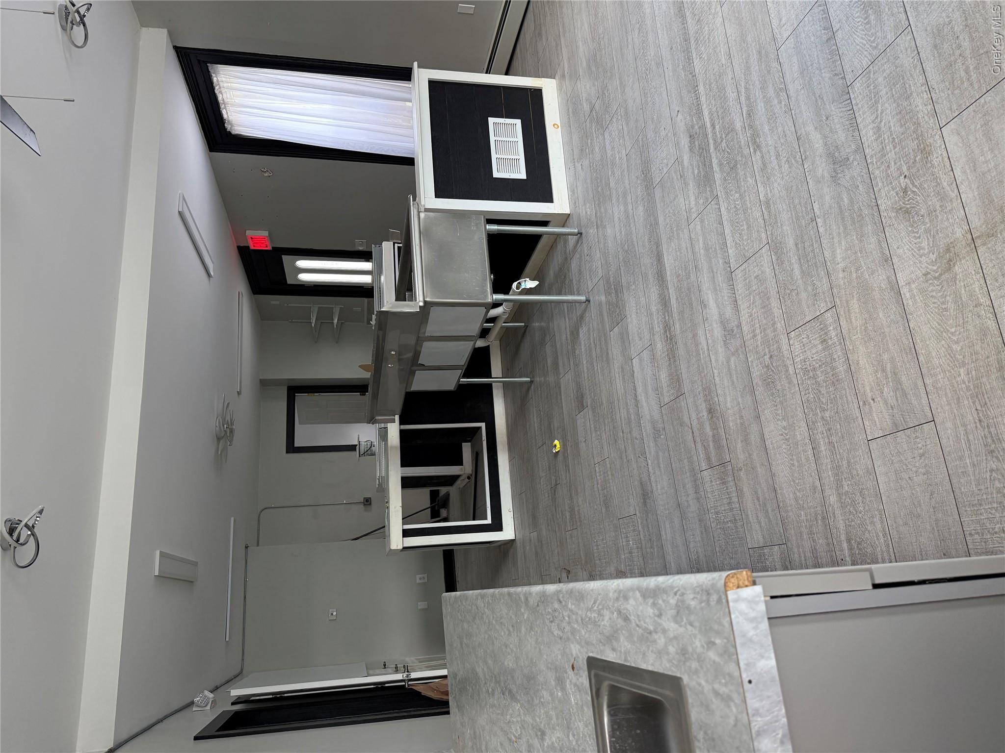 6 Main Street – For Rent photo 5