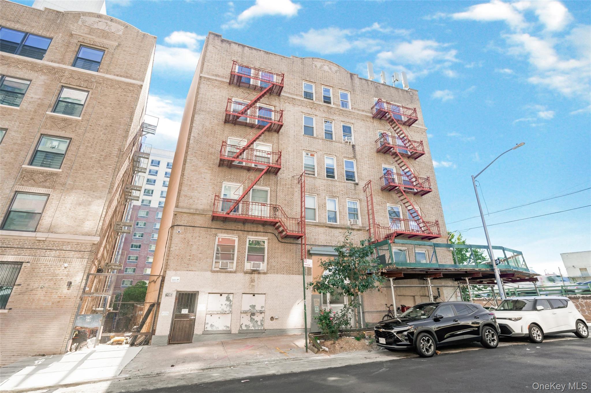 1898 Longfellow Ave Avenue, Unit E4