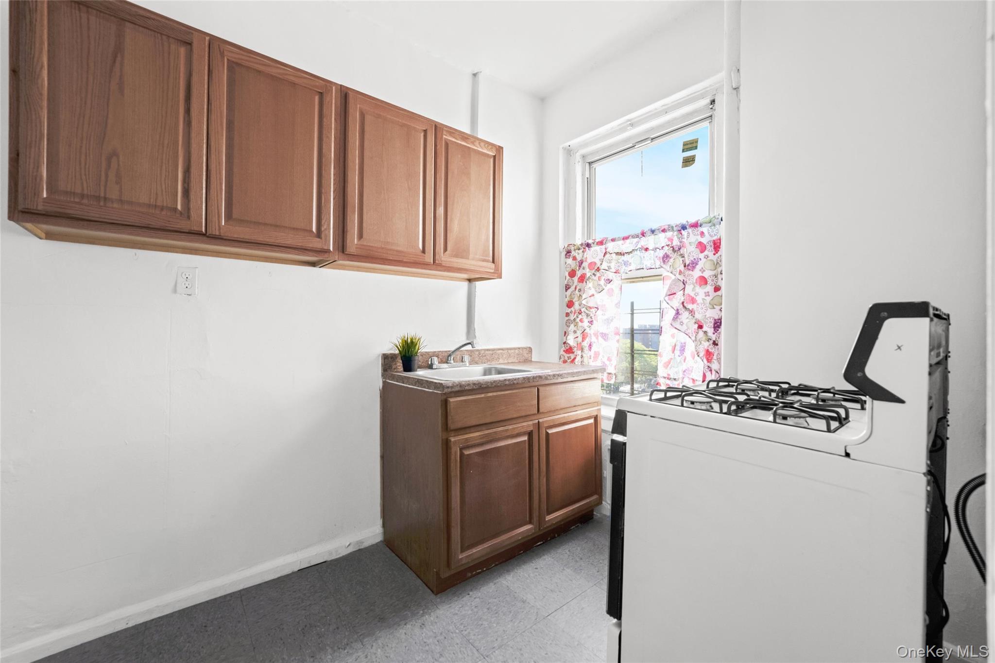 1898 Longfellow Ave Avenue, Unit E4 photo 15