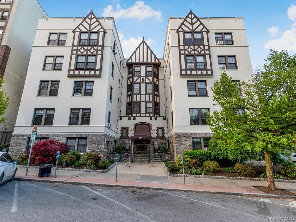 26 Pondfield Road W, Unit F photo 15