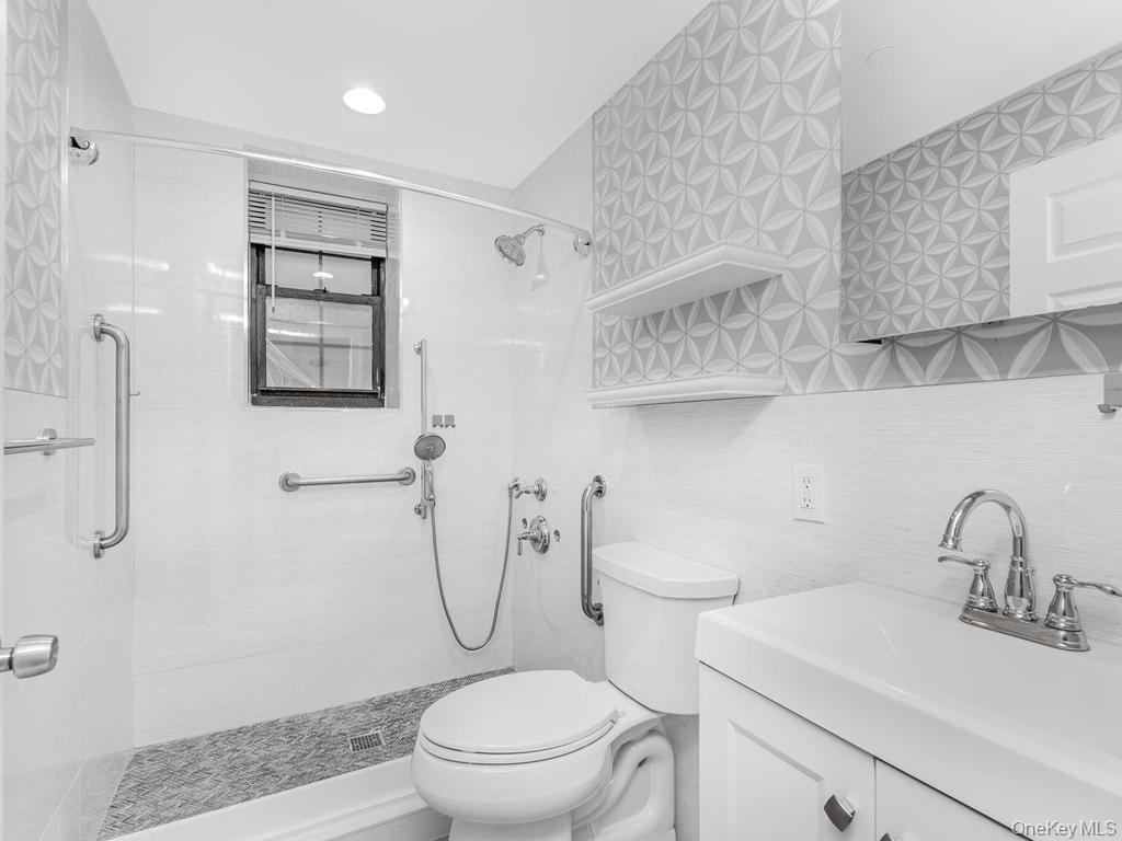 26 Pondfield Road W, Unit F photo 11