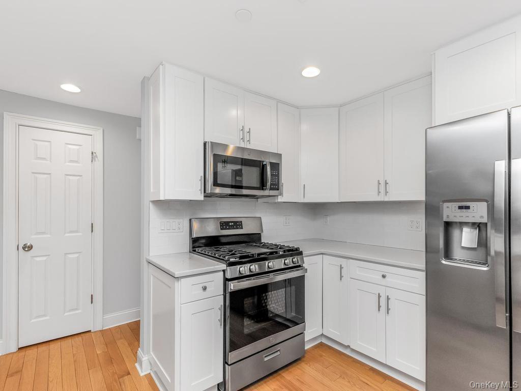 26 Pondfield Road W, Unit F photo 7