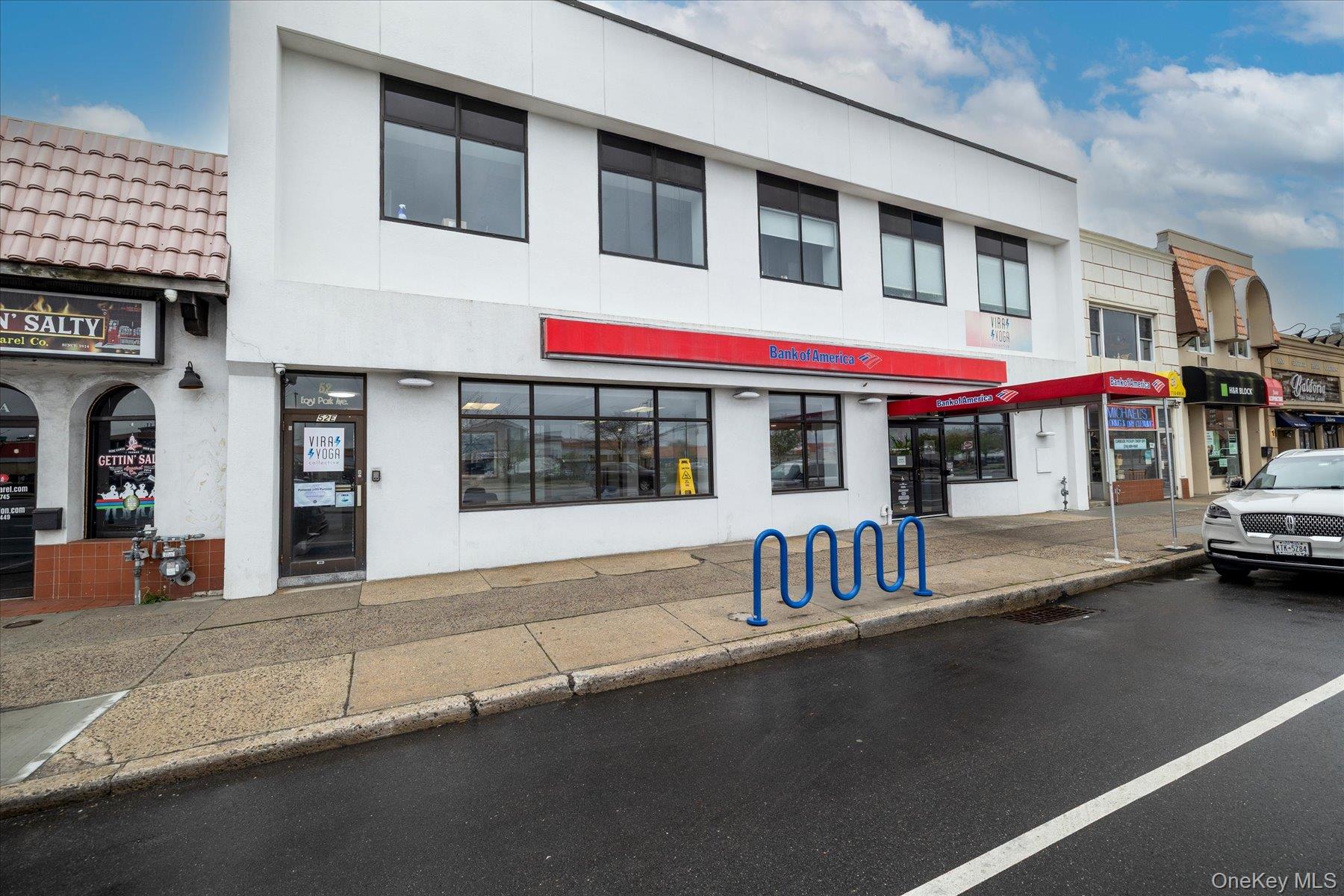52 E Park Avenue, Unit 2nd floor