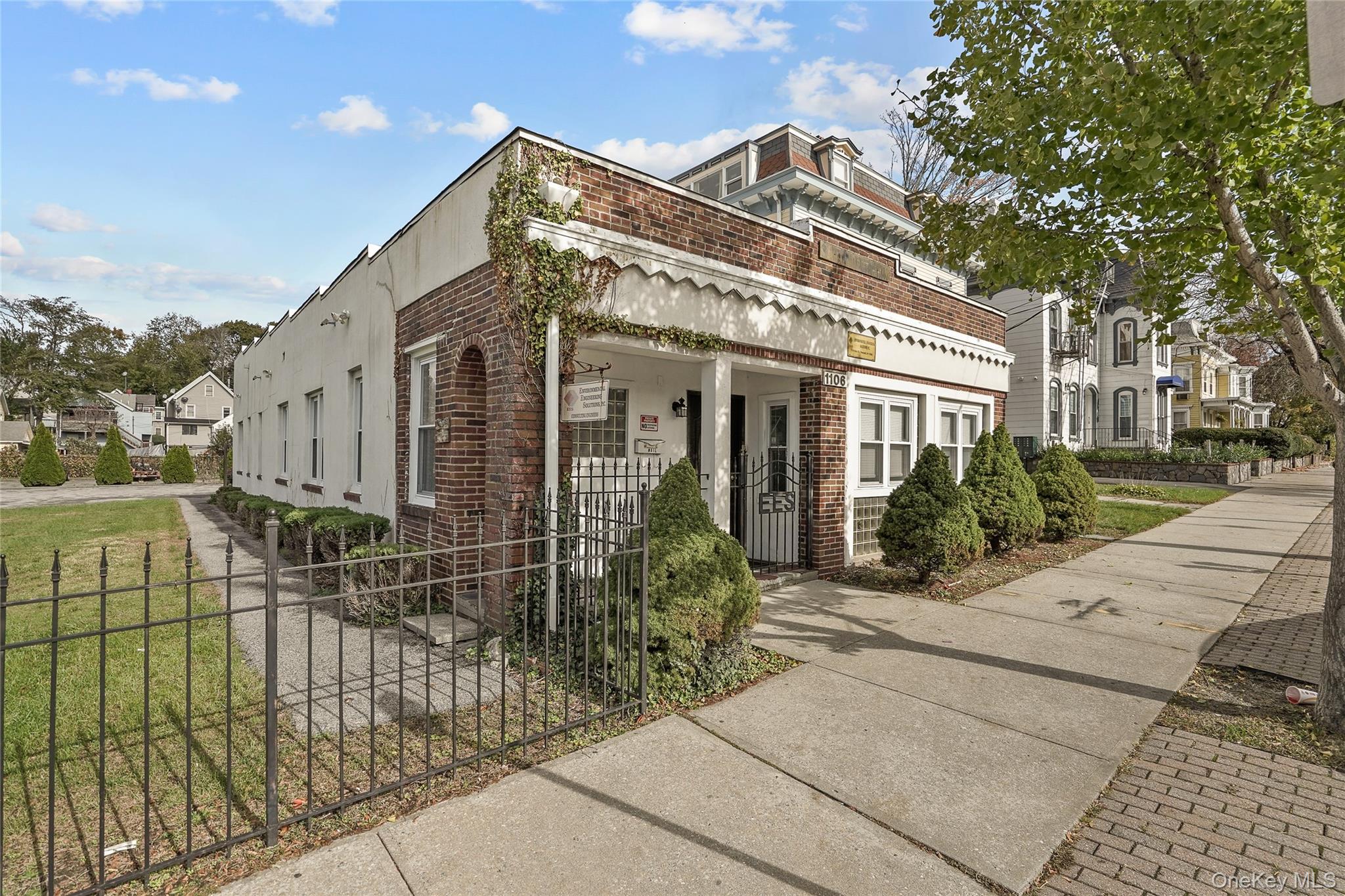 1106 Main Street – For Rent