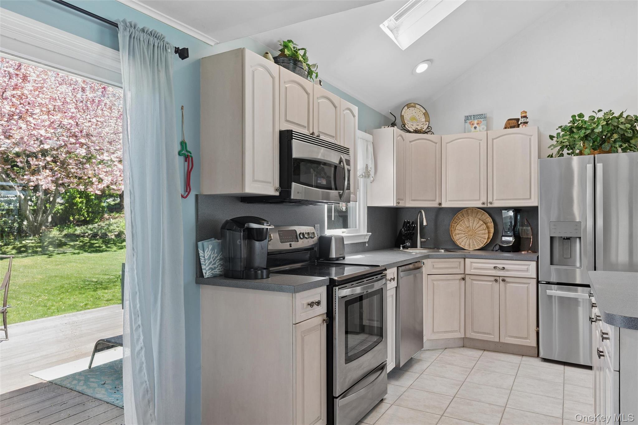 1600 Captain Kidd Drive – For Rent photo 8