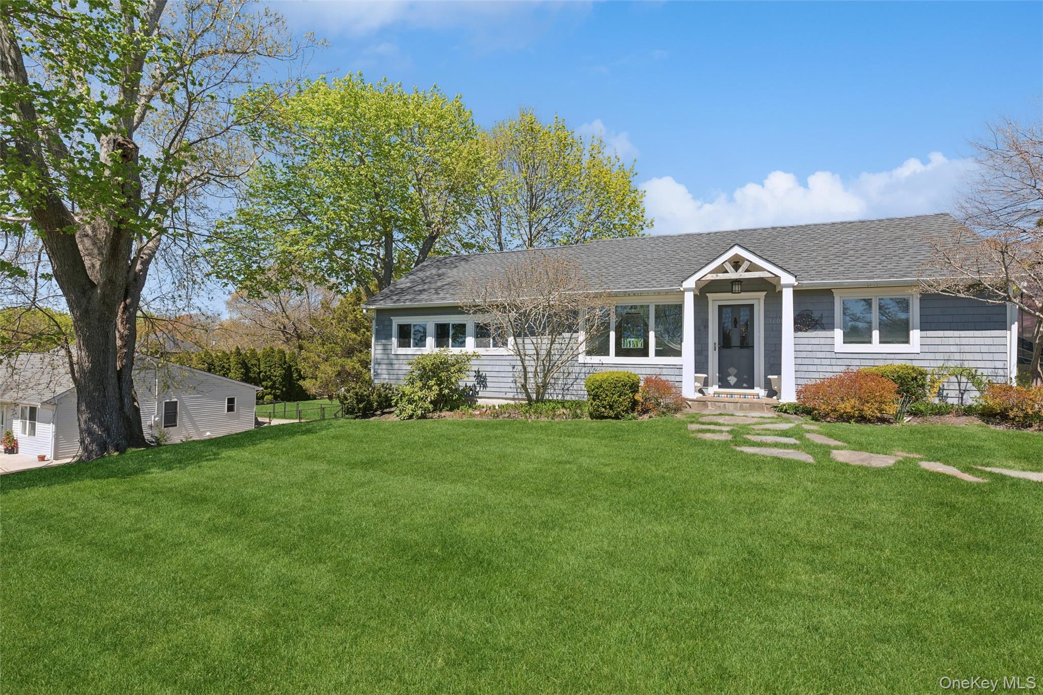 1600 Captain Kidd Drive – For Rent photo 2