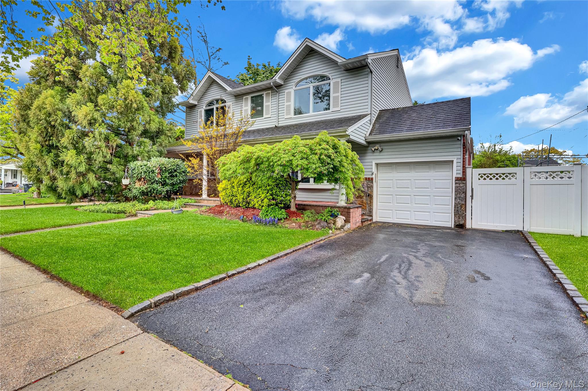138 Norman Drive – For Sale