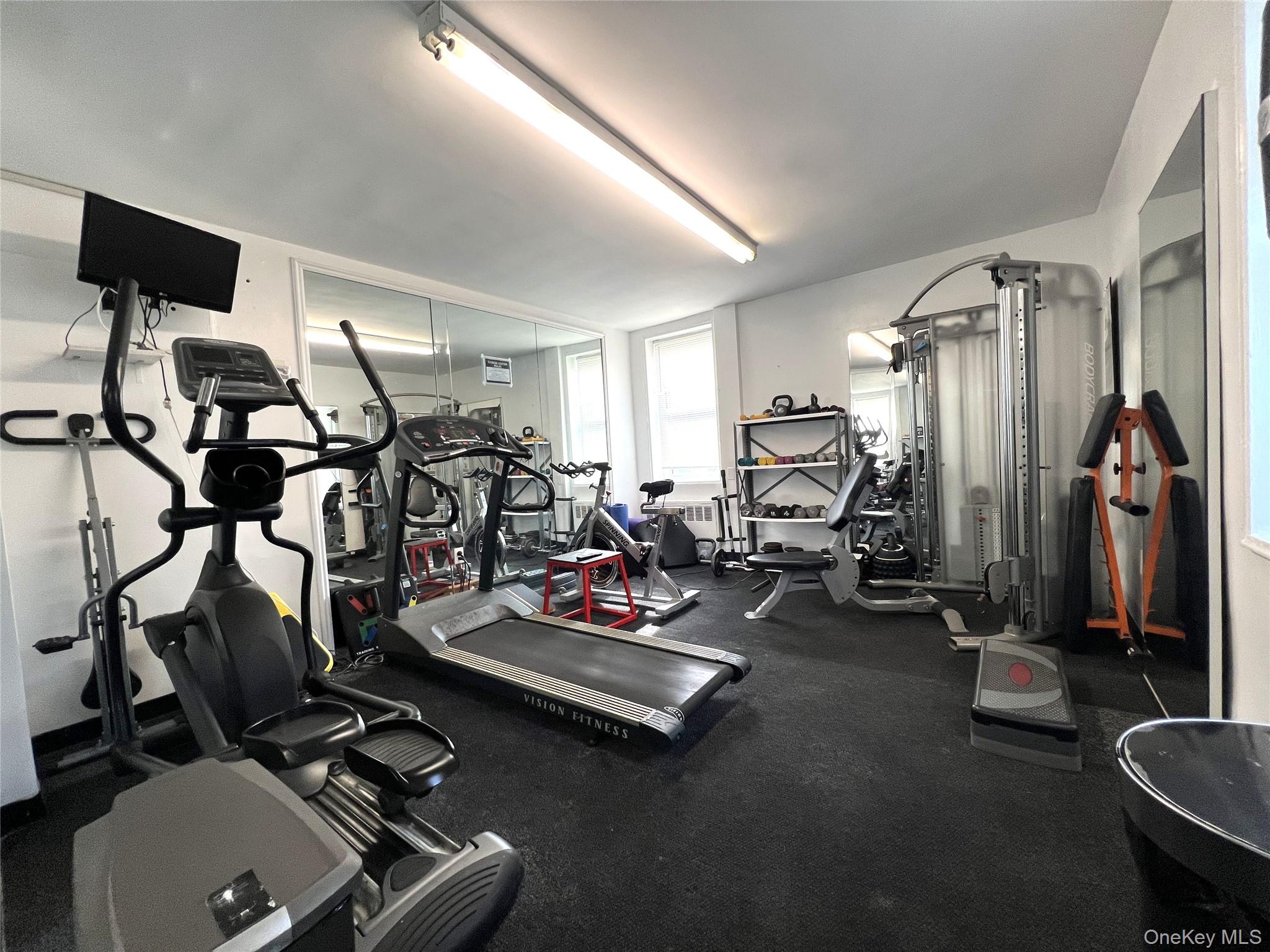 855 E Broadway, Unit 6G photo 14