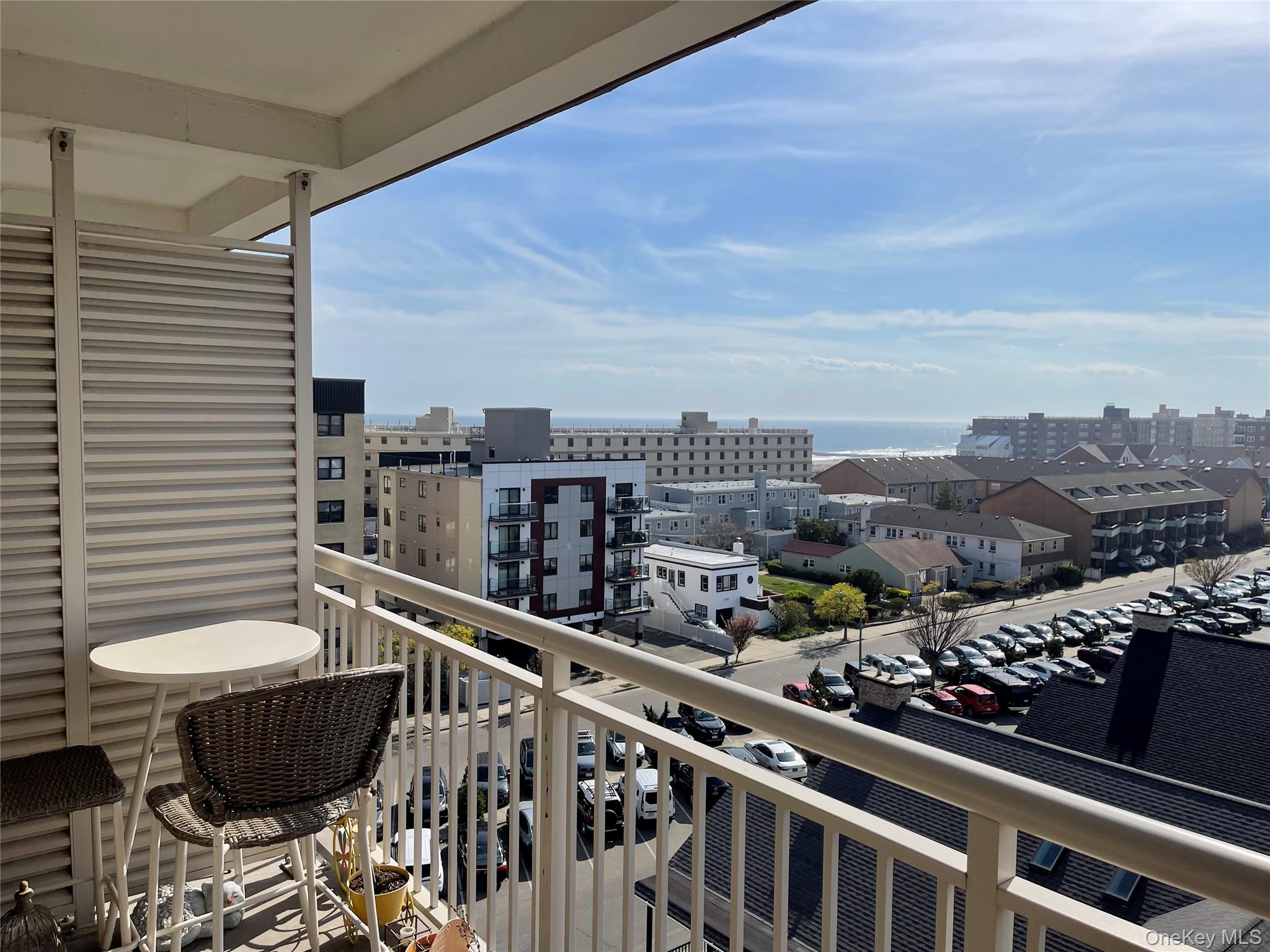 855 E Broadway, Unit 6G photo 2