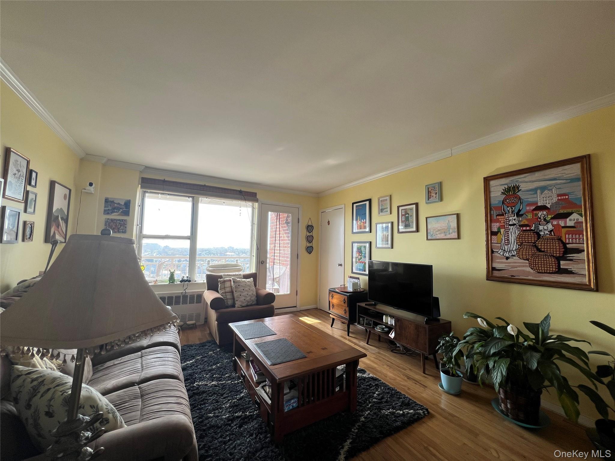 855 E Broadway, Unit 6G photo 3