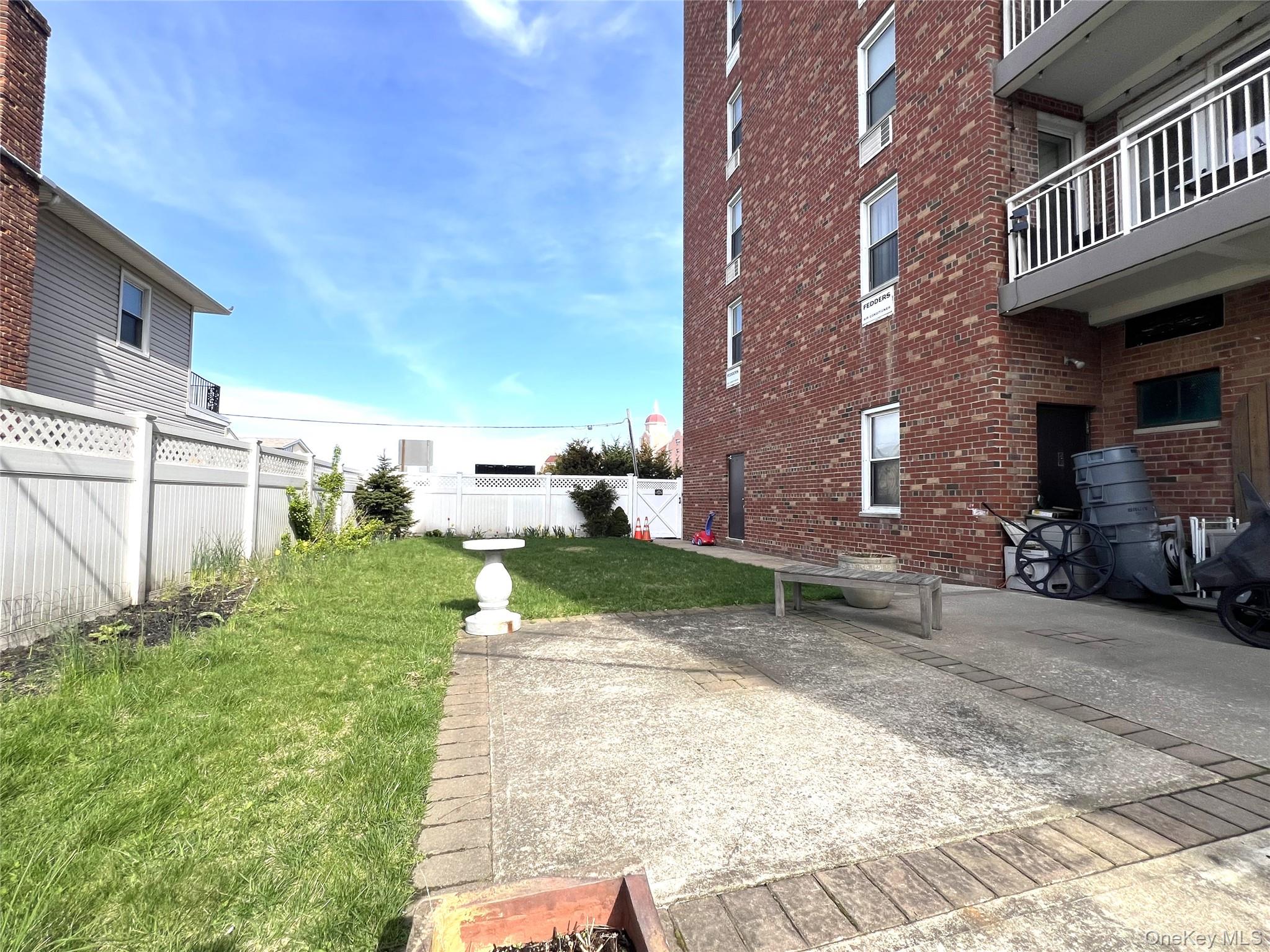 855 E Broadway, Unit 6G photo 15