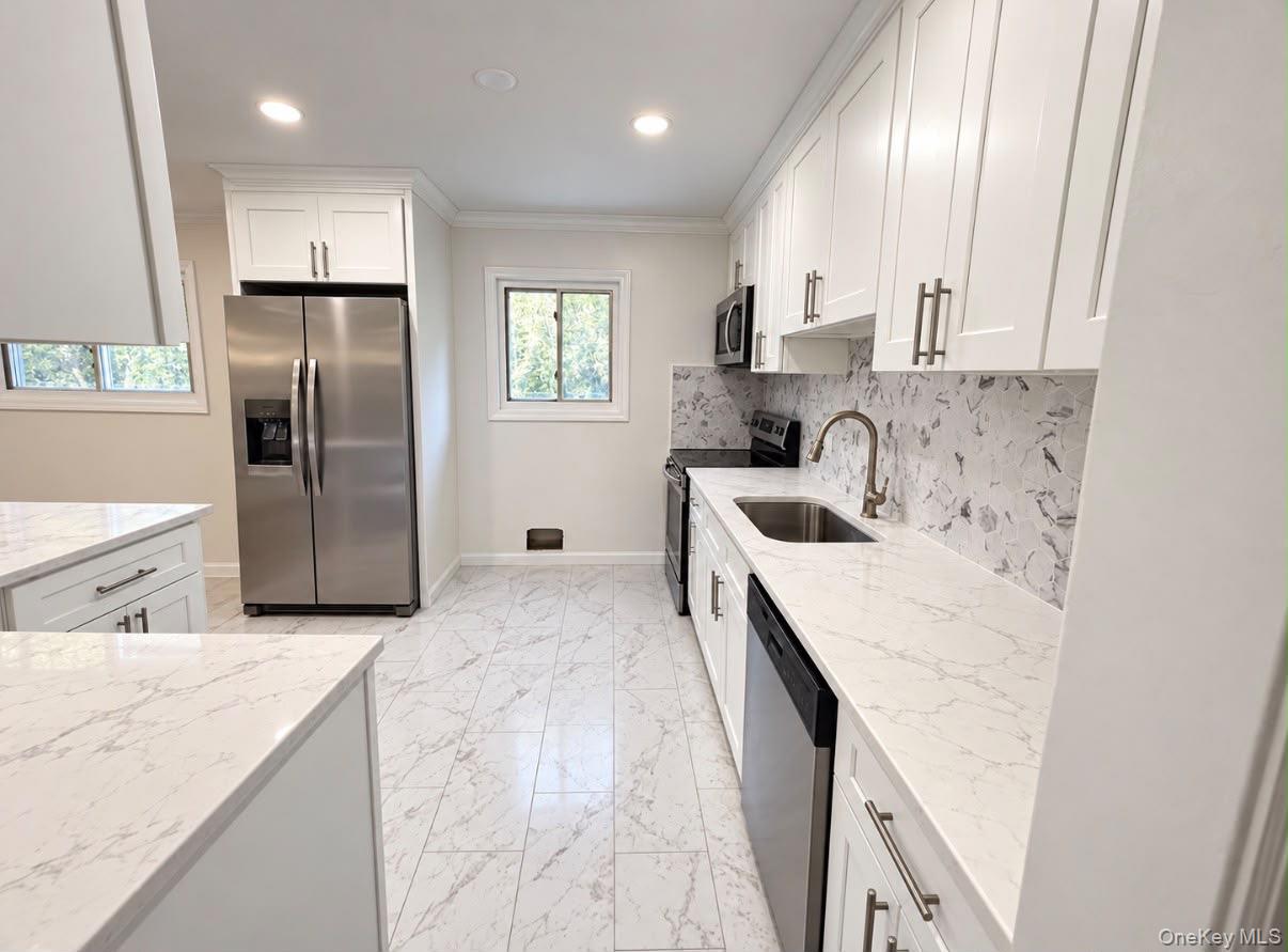 788 Bayview Avenue – For Sale photo 9