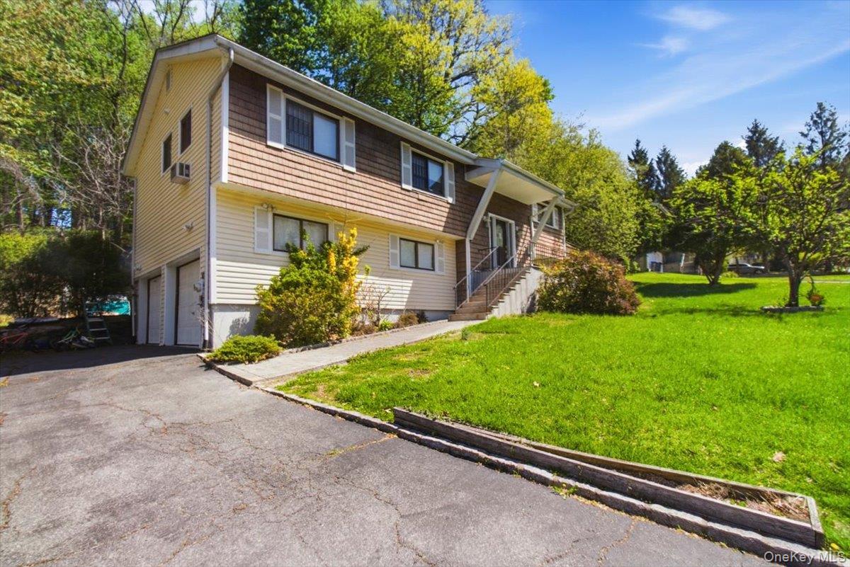40 Donald Drive – For Sale photo 2