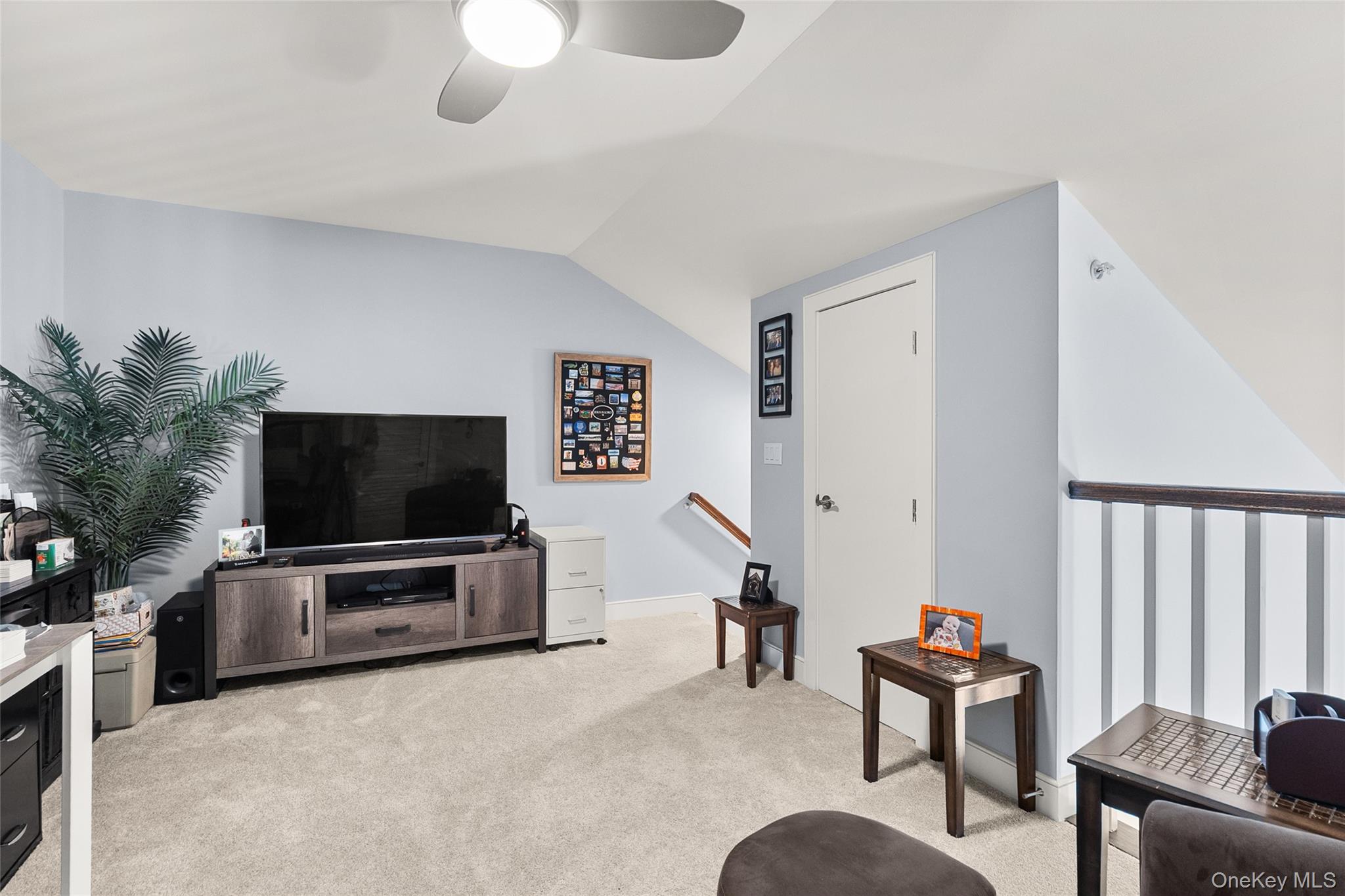 32 Michael Lane – For Sale photo 8