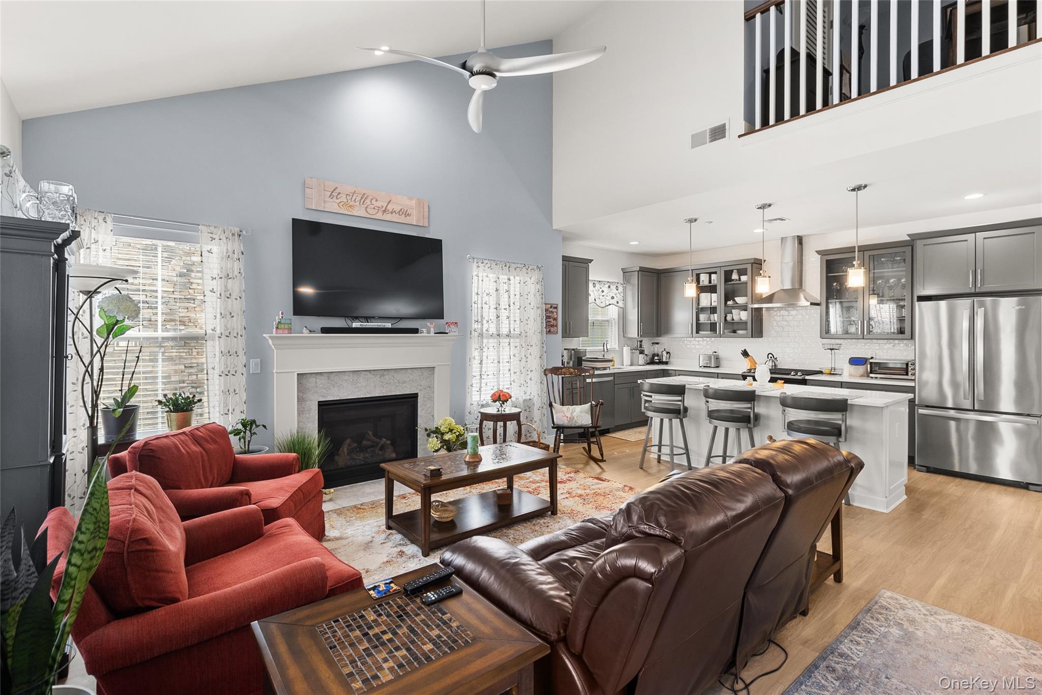 32 Michael Lane – For Sale photo 4