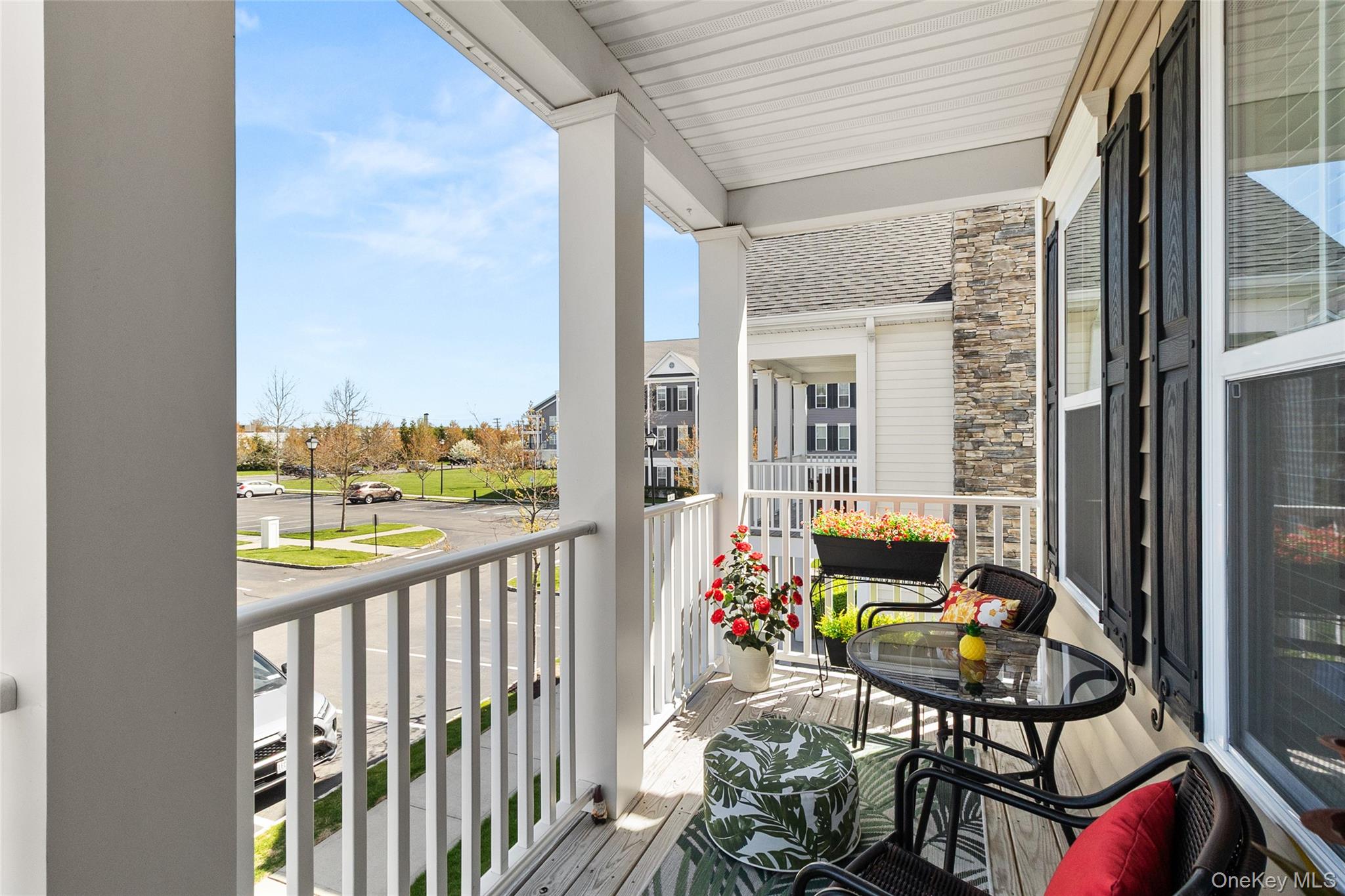 32 Michael Lane – For Sale photo 16