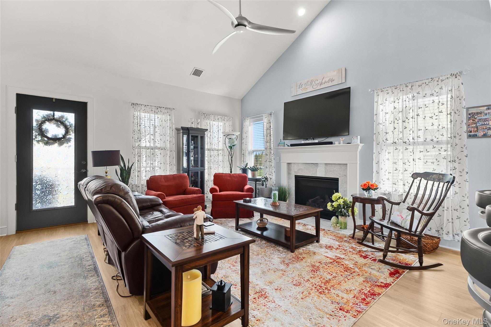 32 Michael Lane – For Sale photo 2