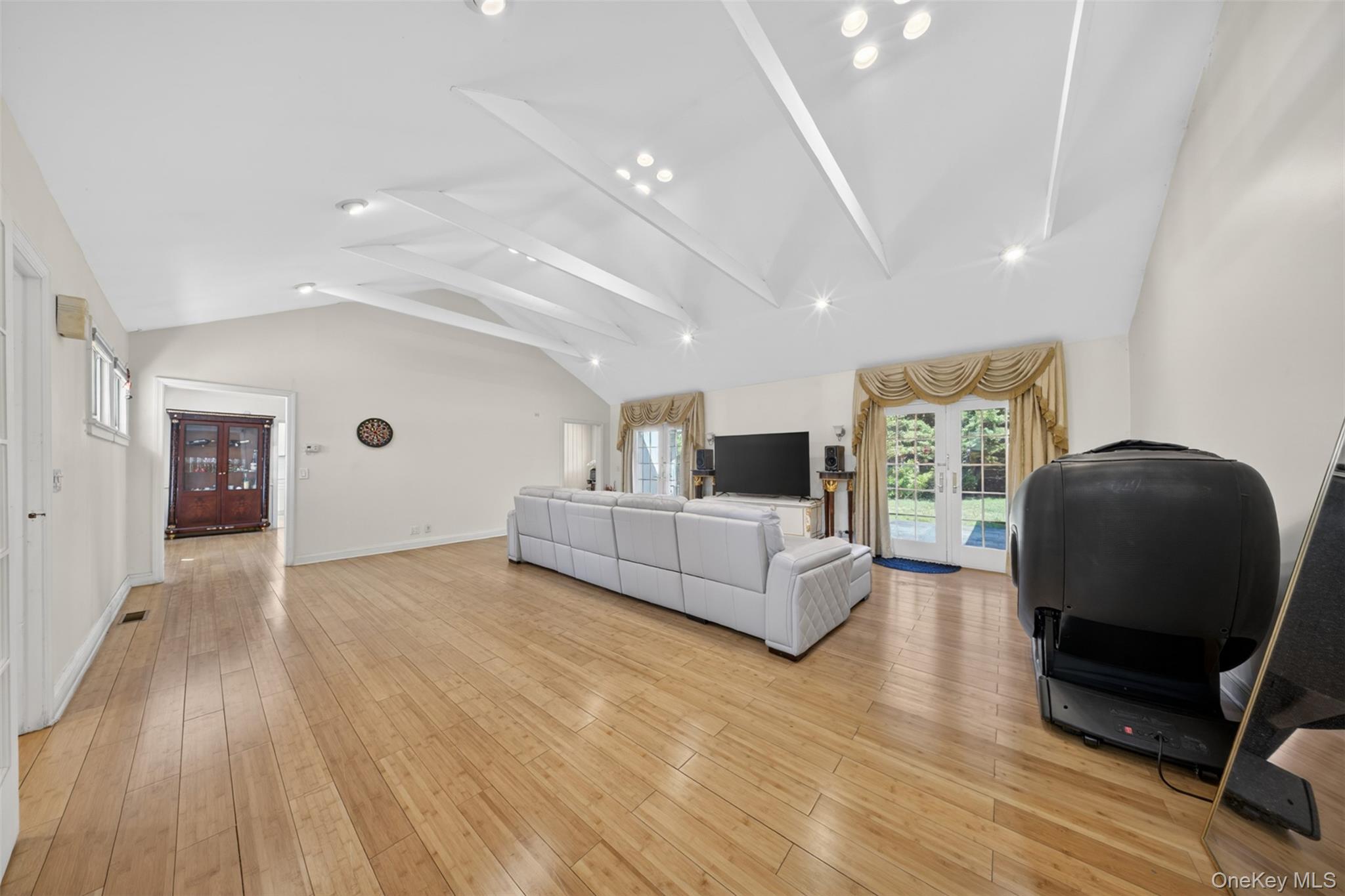 77 Merrivale Road – For Sale photo 9