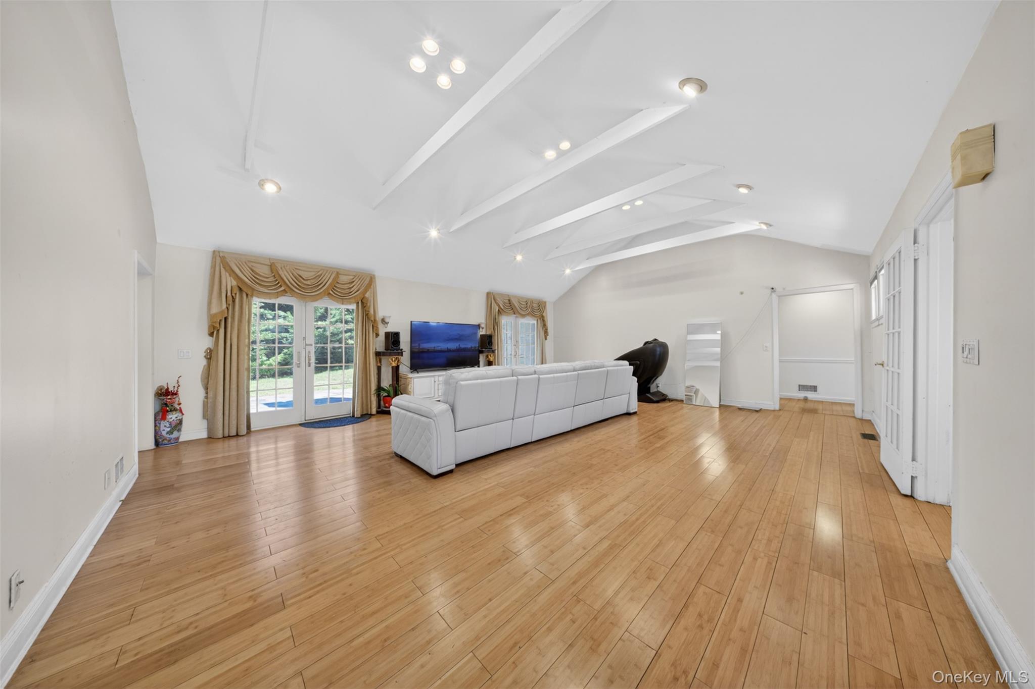 77 Merrivale Road – For Sale photo 10