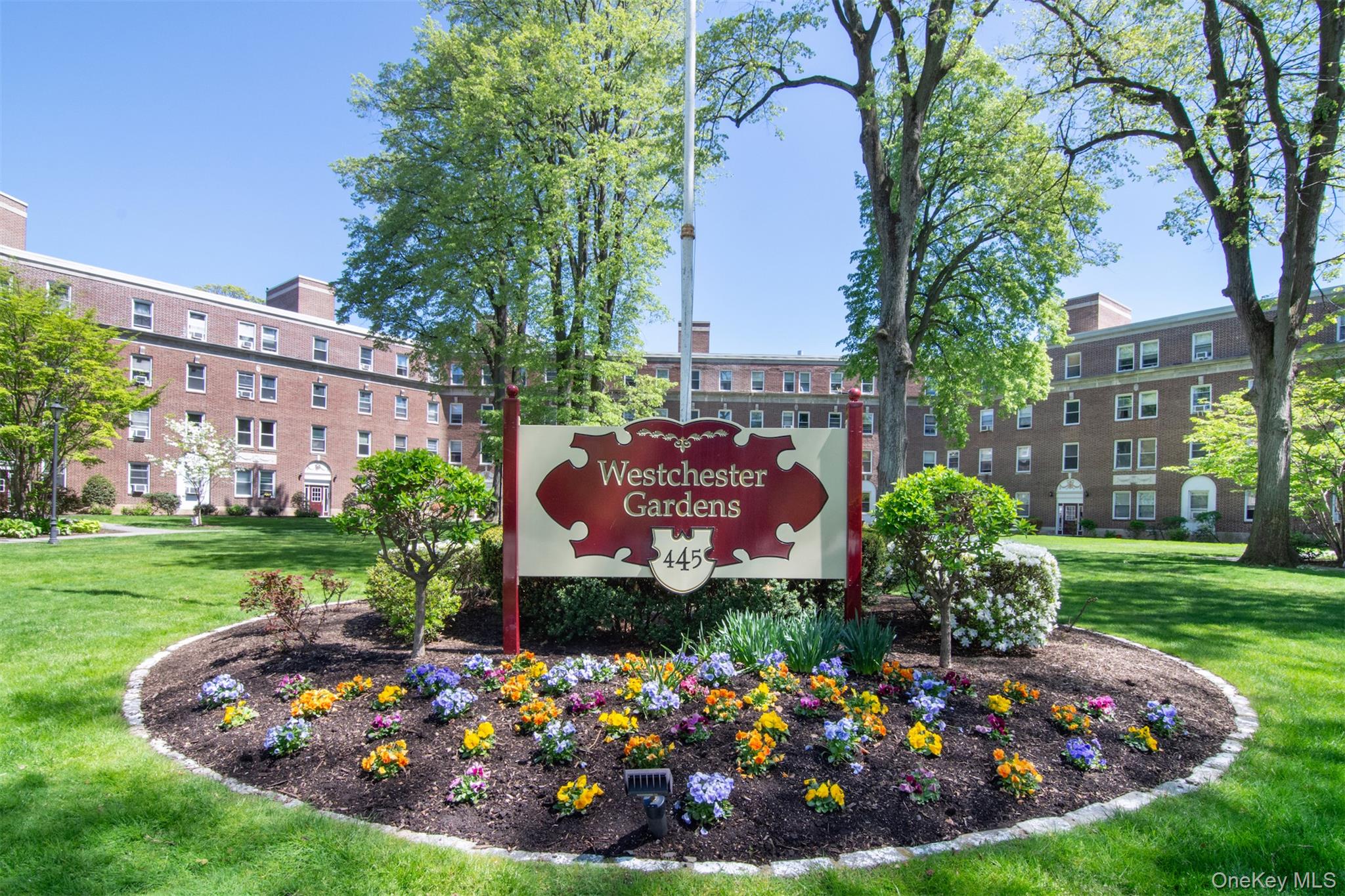 445 Gramatan Avenue, Unit EA3