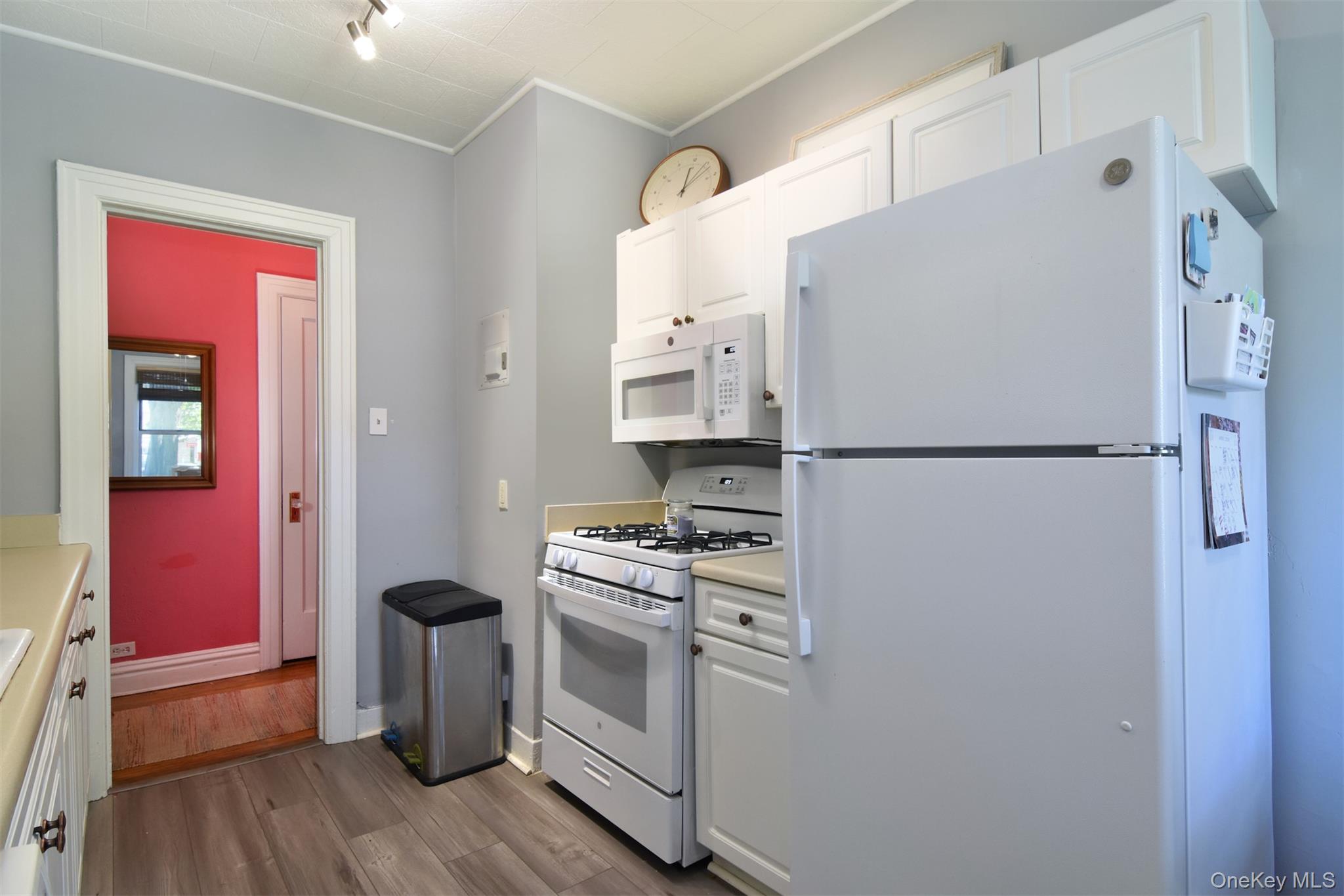 445 Gramatan Avenue, Unit EA3 photo 9