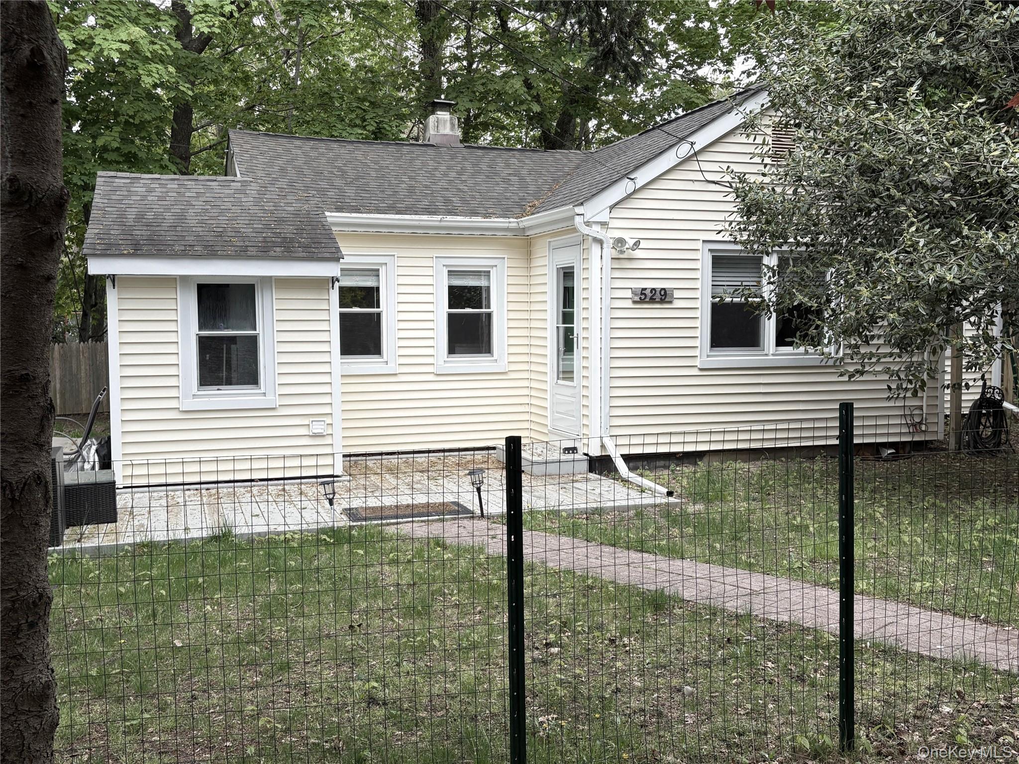 529 Montauk Highway – For Sale photo 2