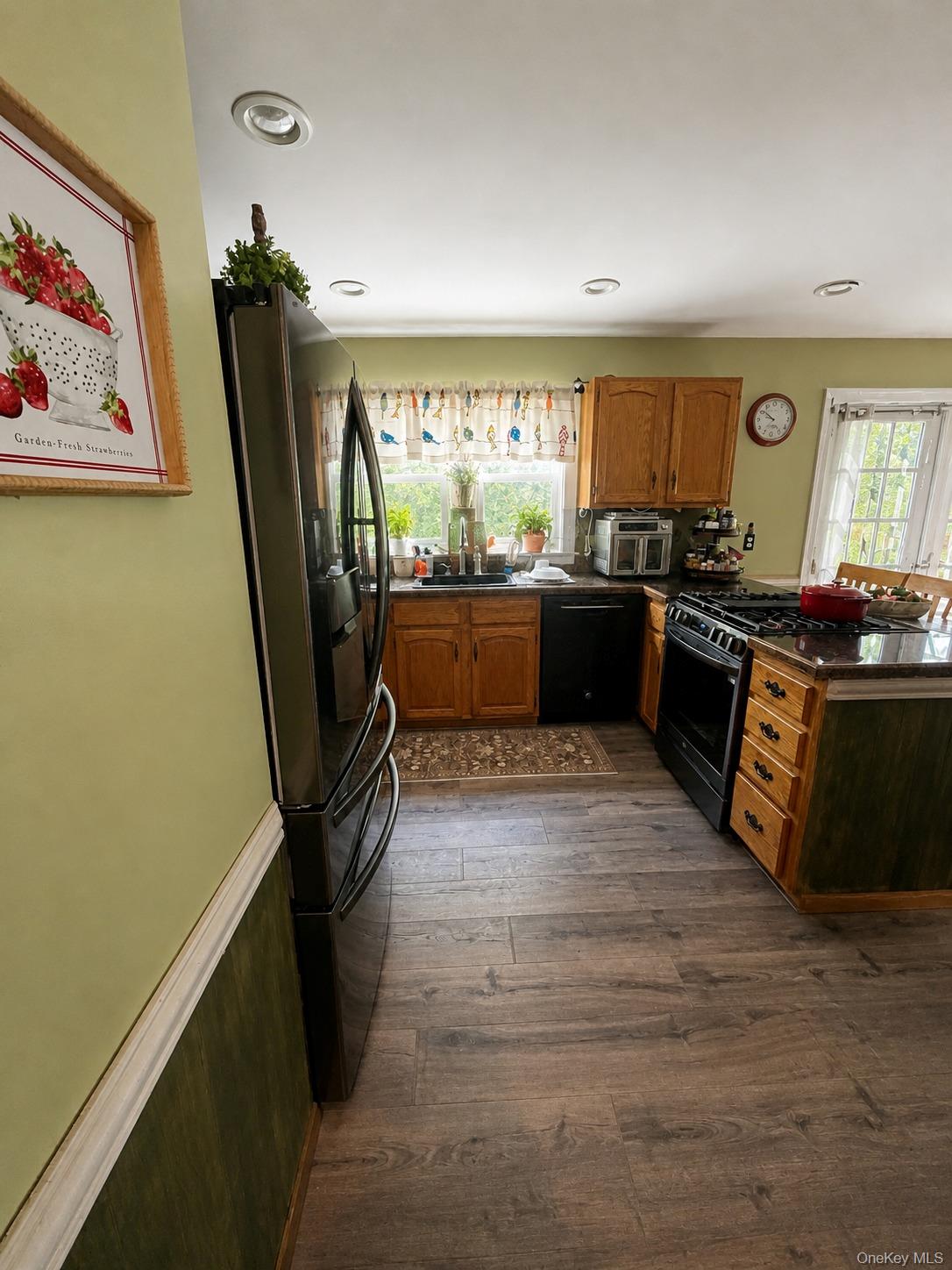 533 Montauk Highway – For Sale photo 2