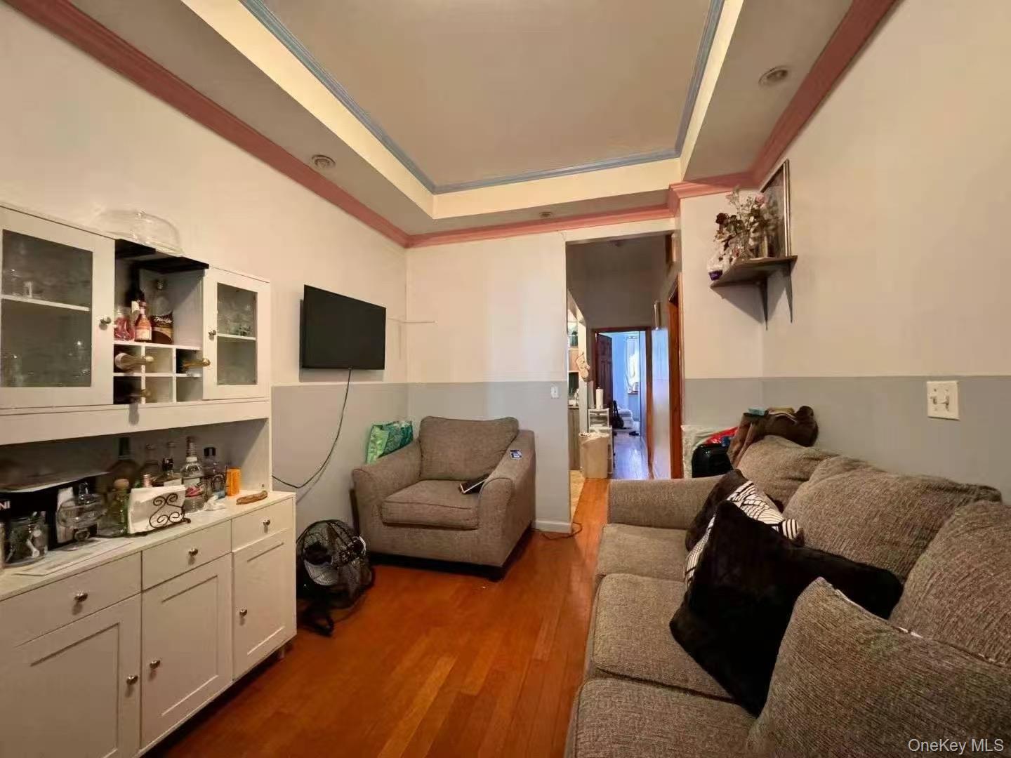 229 Stanhope Street – For Sale photo 2