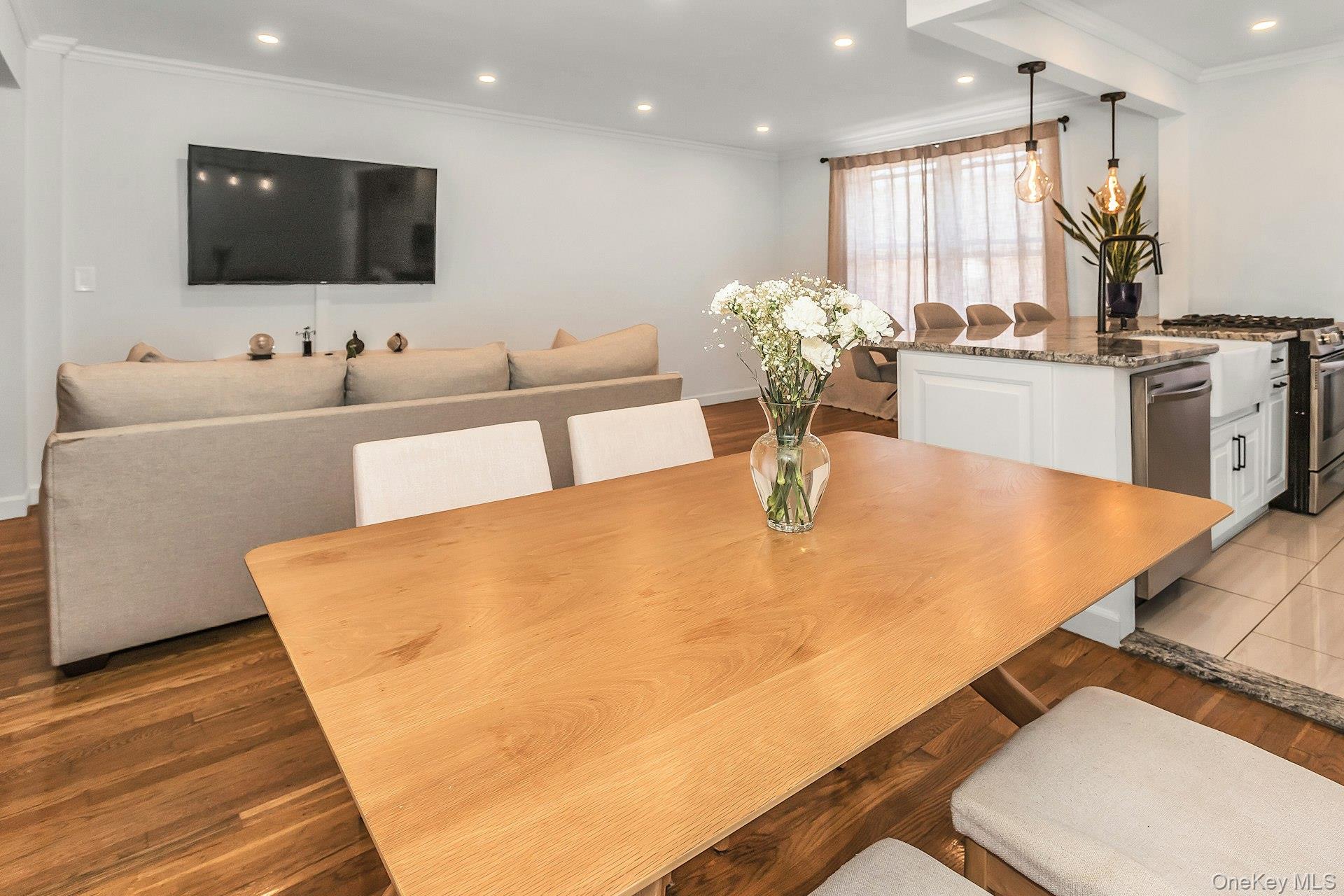 3325 90th Street, Unit 6C photo 9