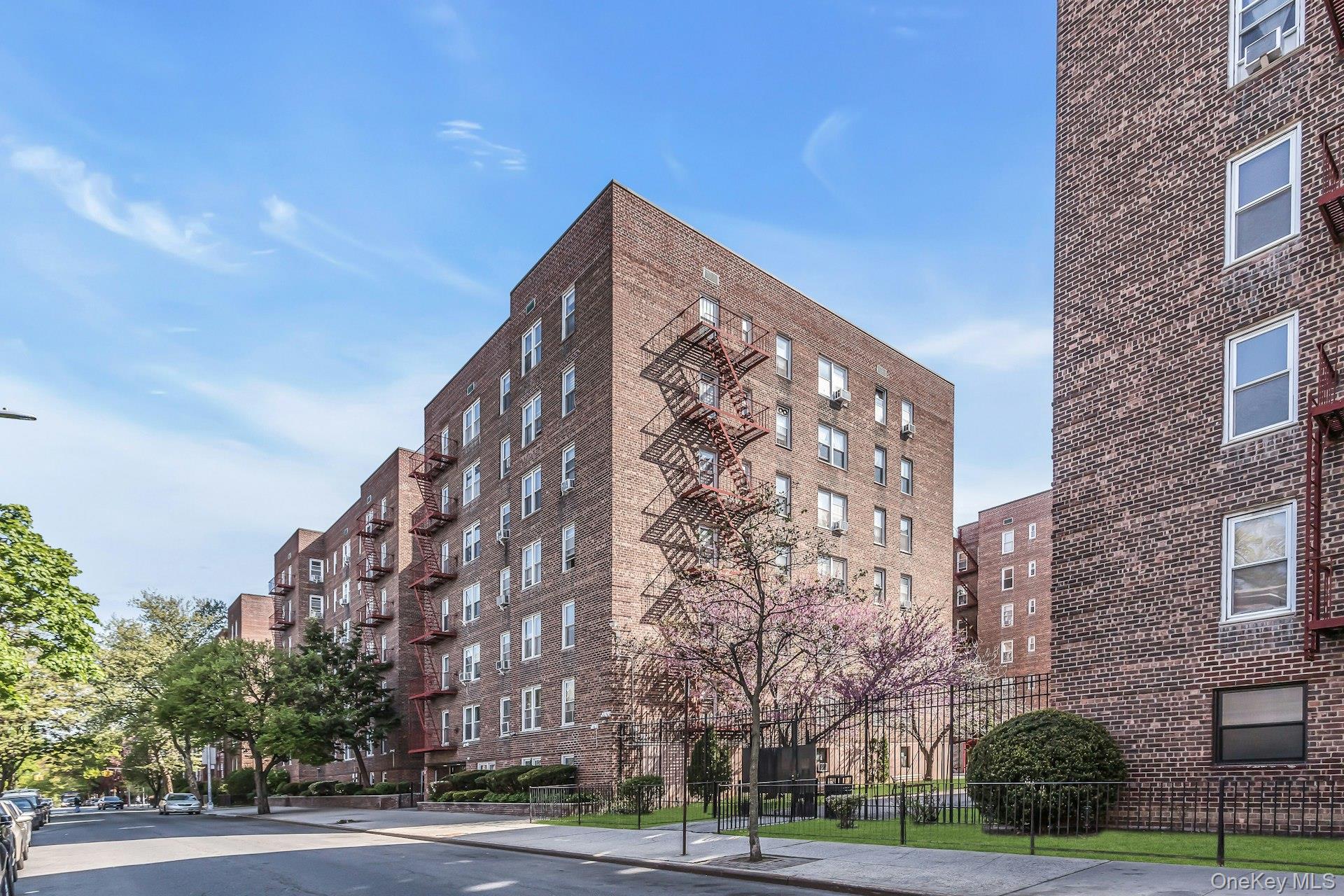 3325 90th Street, Unit 6C