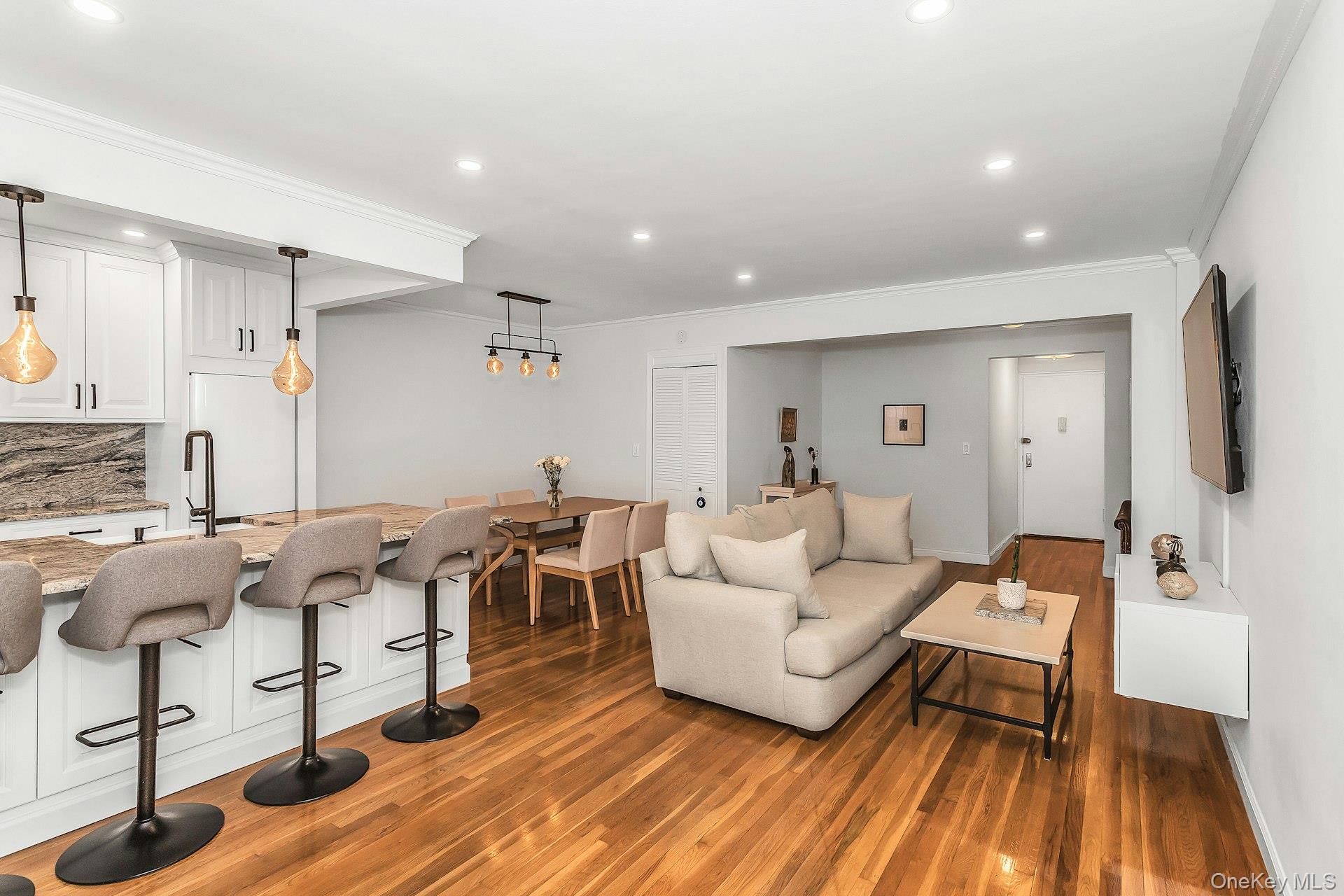 3325 90th Street, Unit 6C photo 6