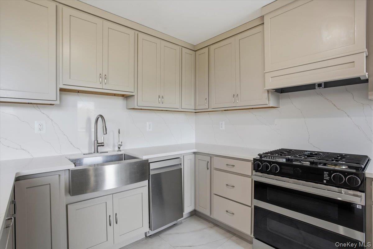 2287 Johnson Avenue, Unit 3A photo 10