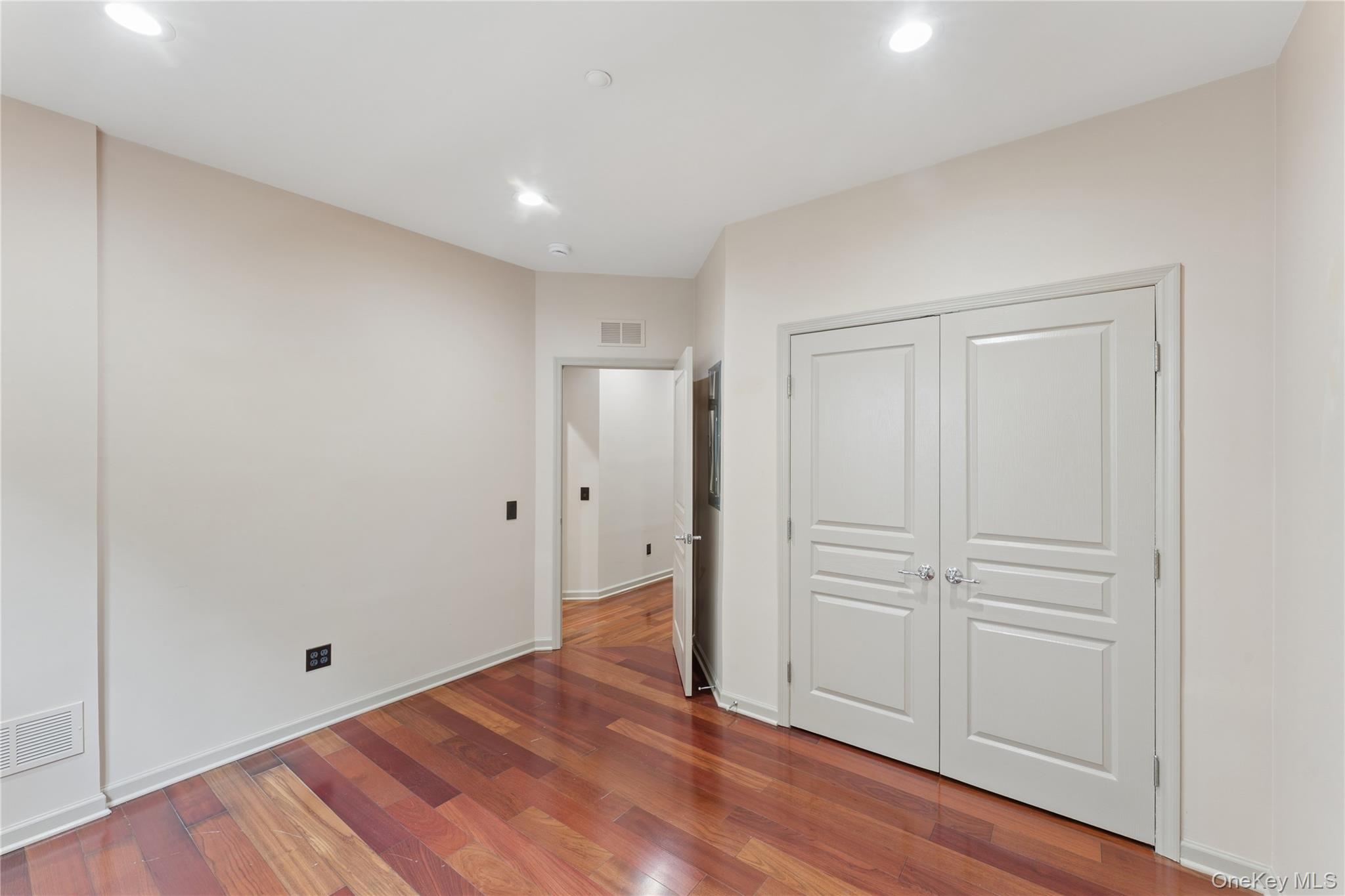 17 Strangford Court, Unit 109 photo 13