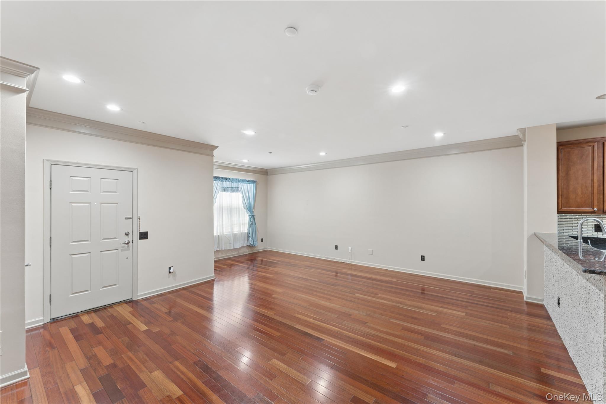 17 Strangford Court, Unit 109 photo 7