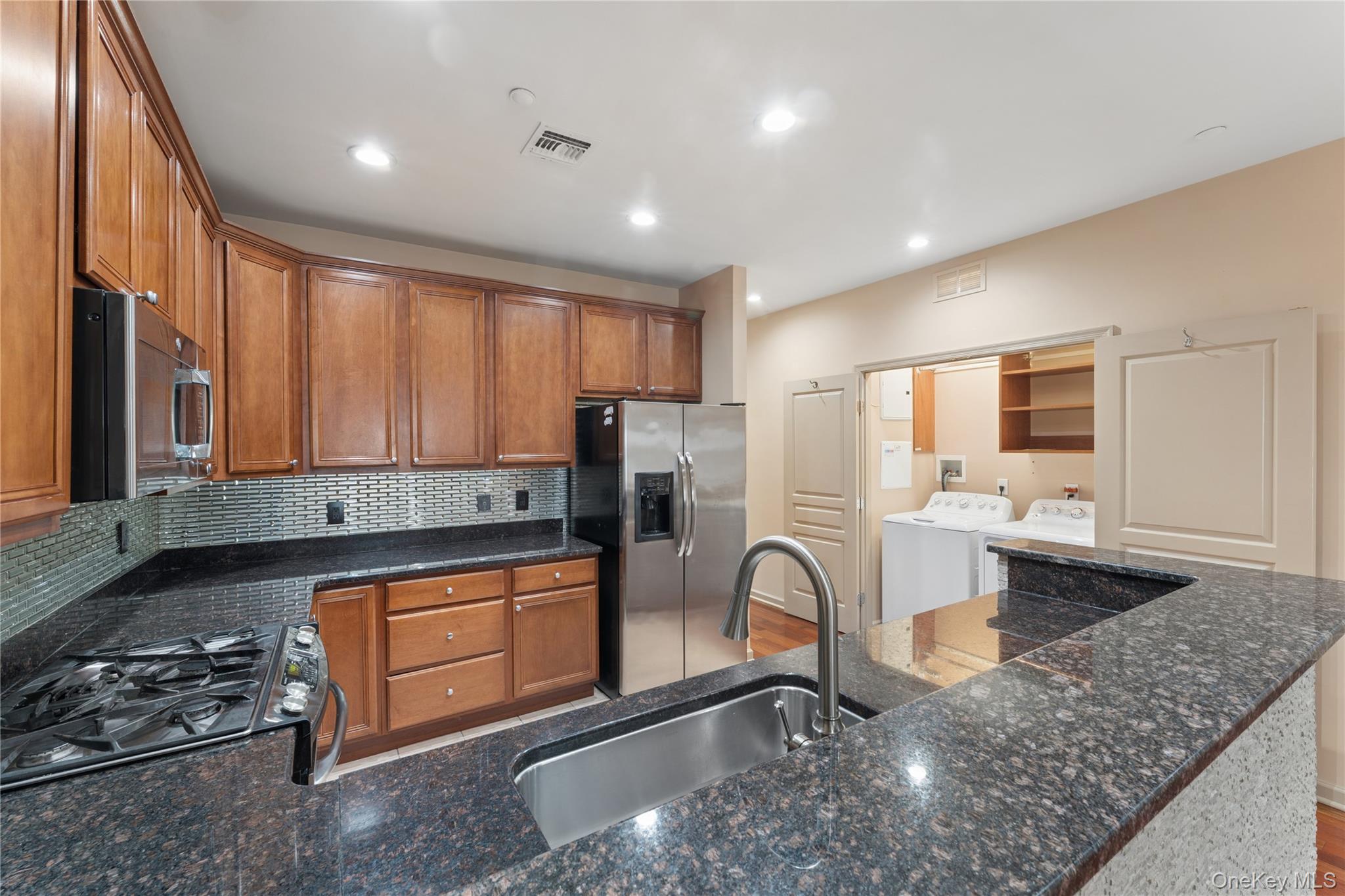 17 Strangford Court, Unit 109 photo 11