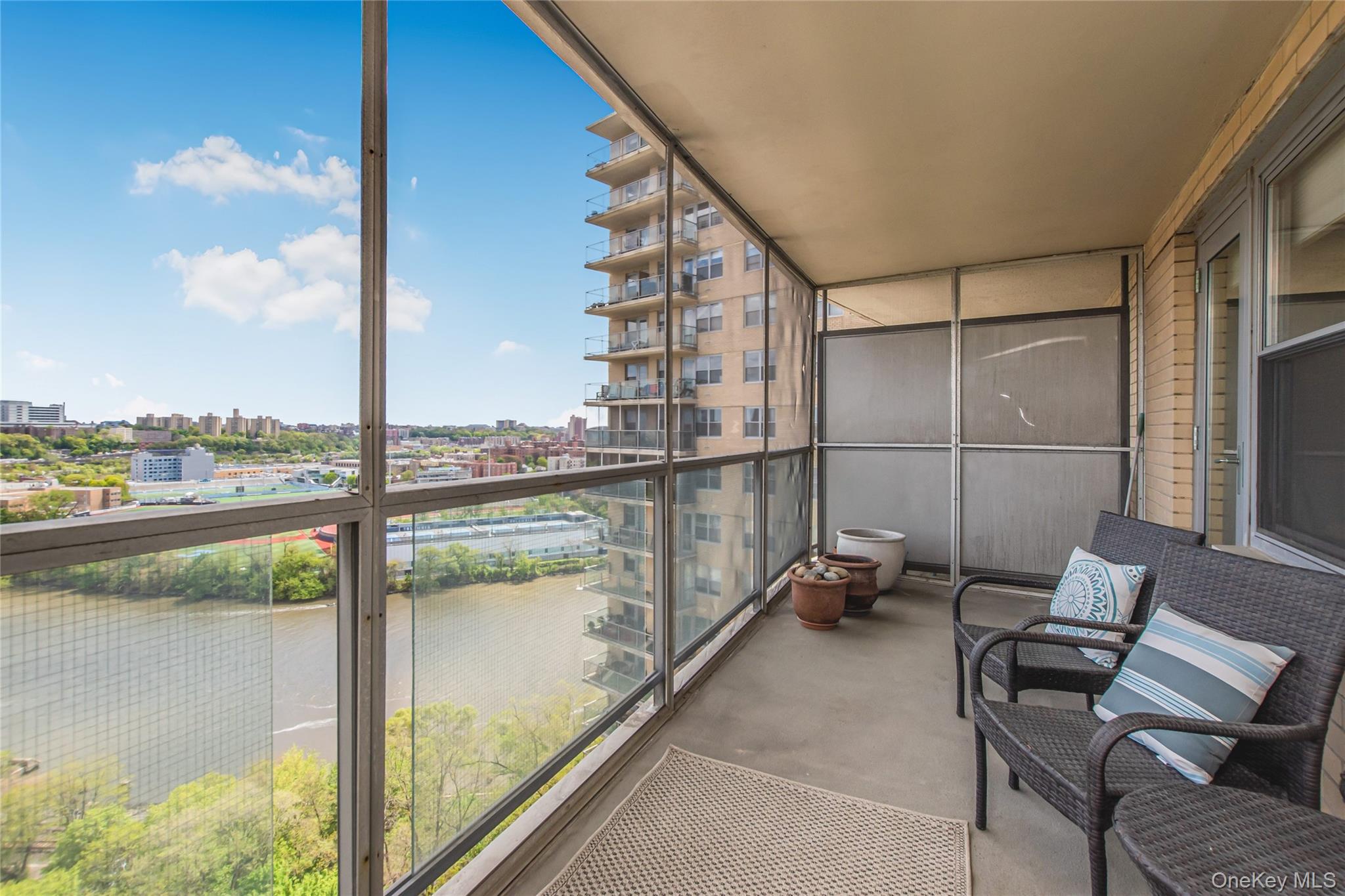 2500 Johnson Avenue, Unit 15R photo 11