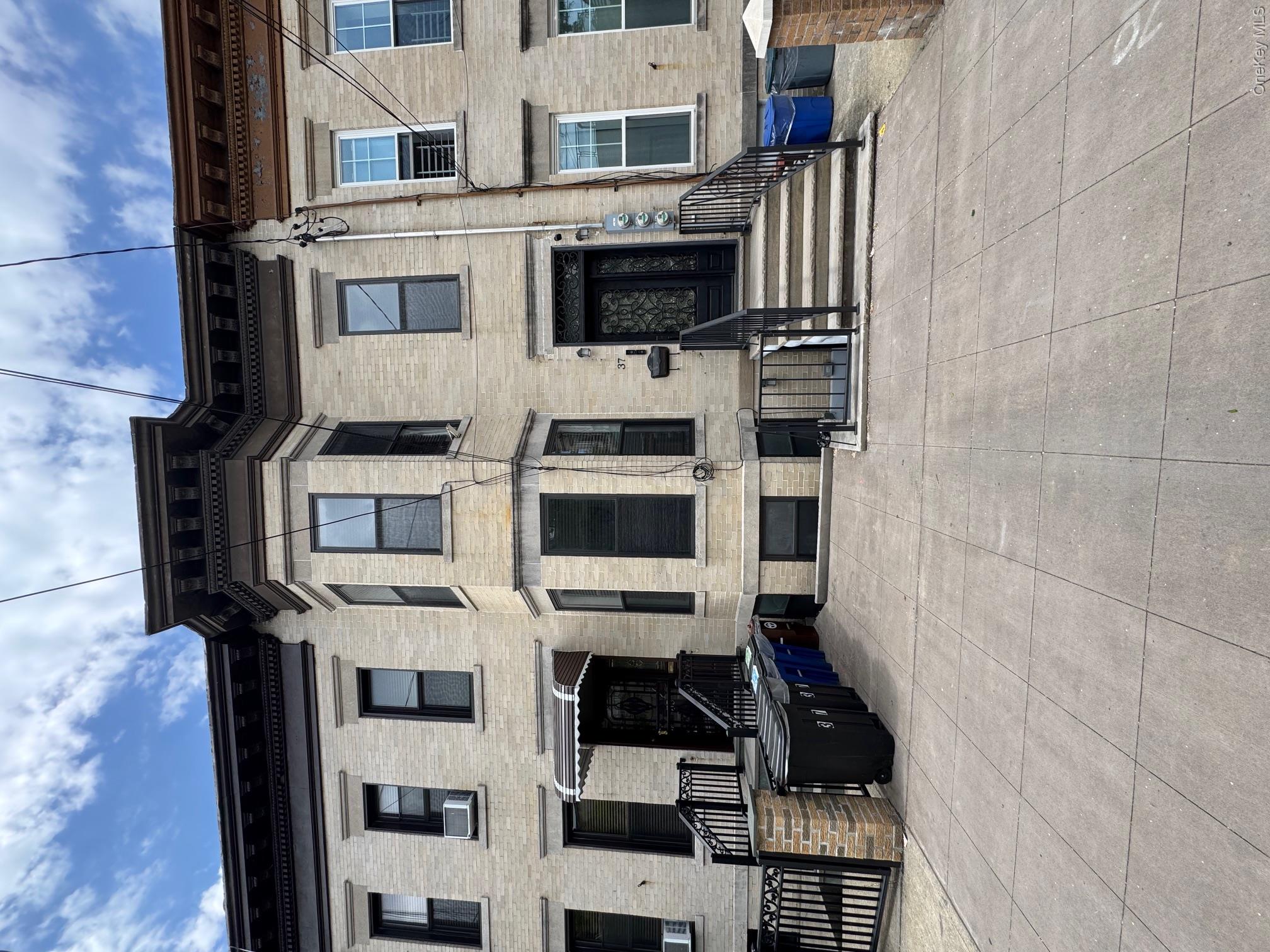 37 Apollo Street – For Sale