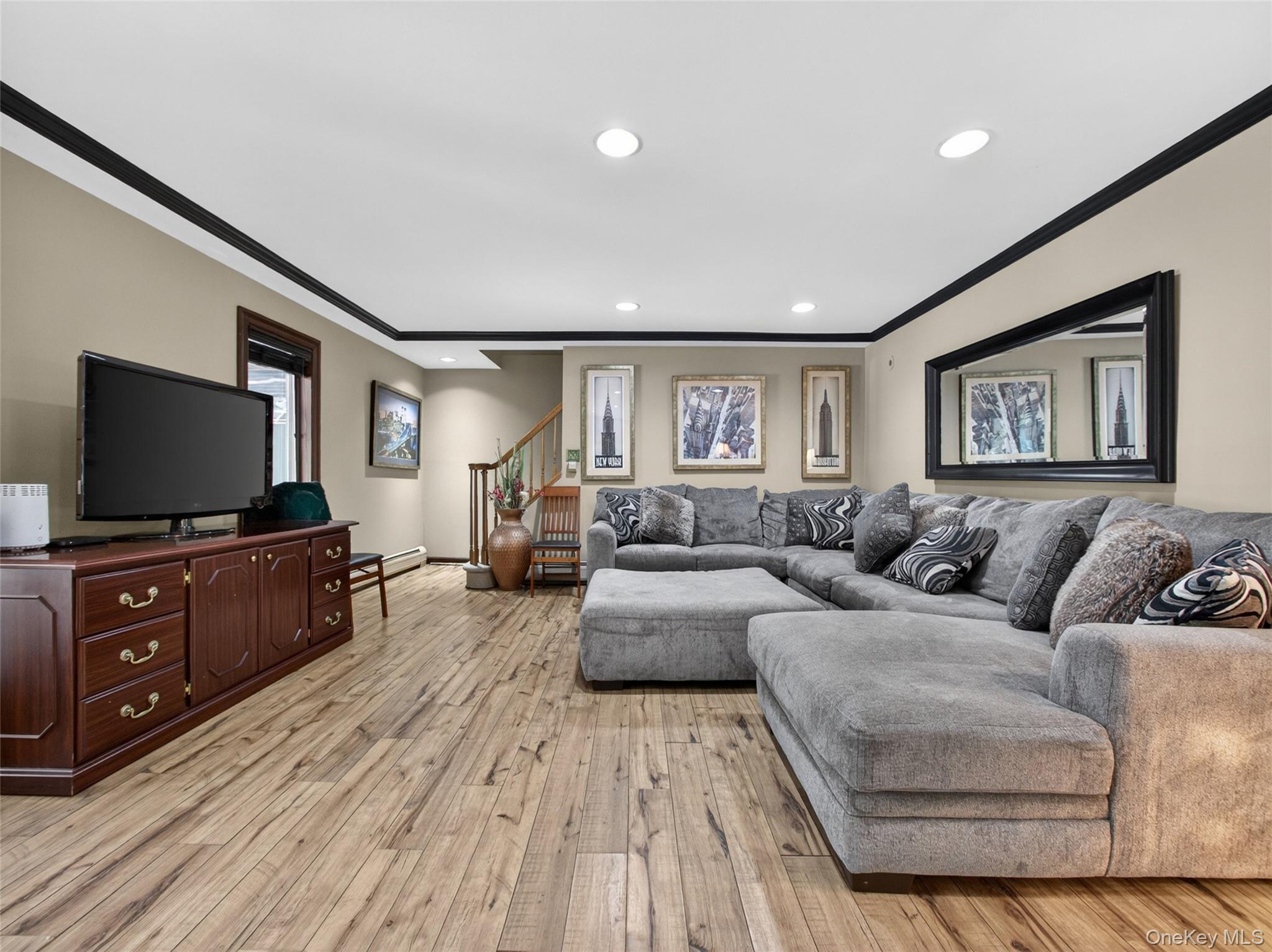 4 Abbey Road – For Sale photo 33