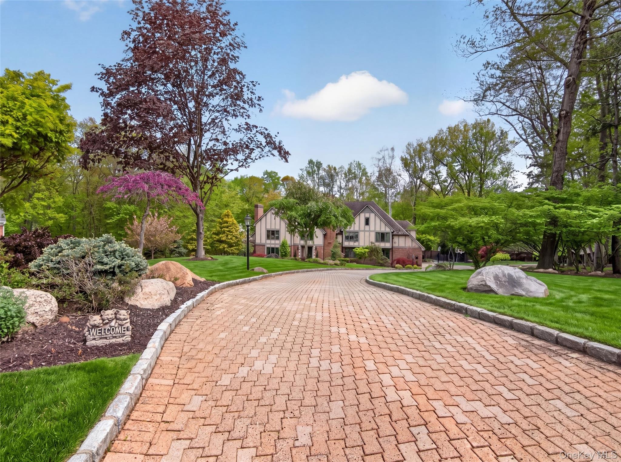 4 Abbey Road – For Sale photo 4