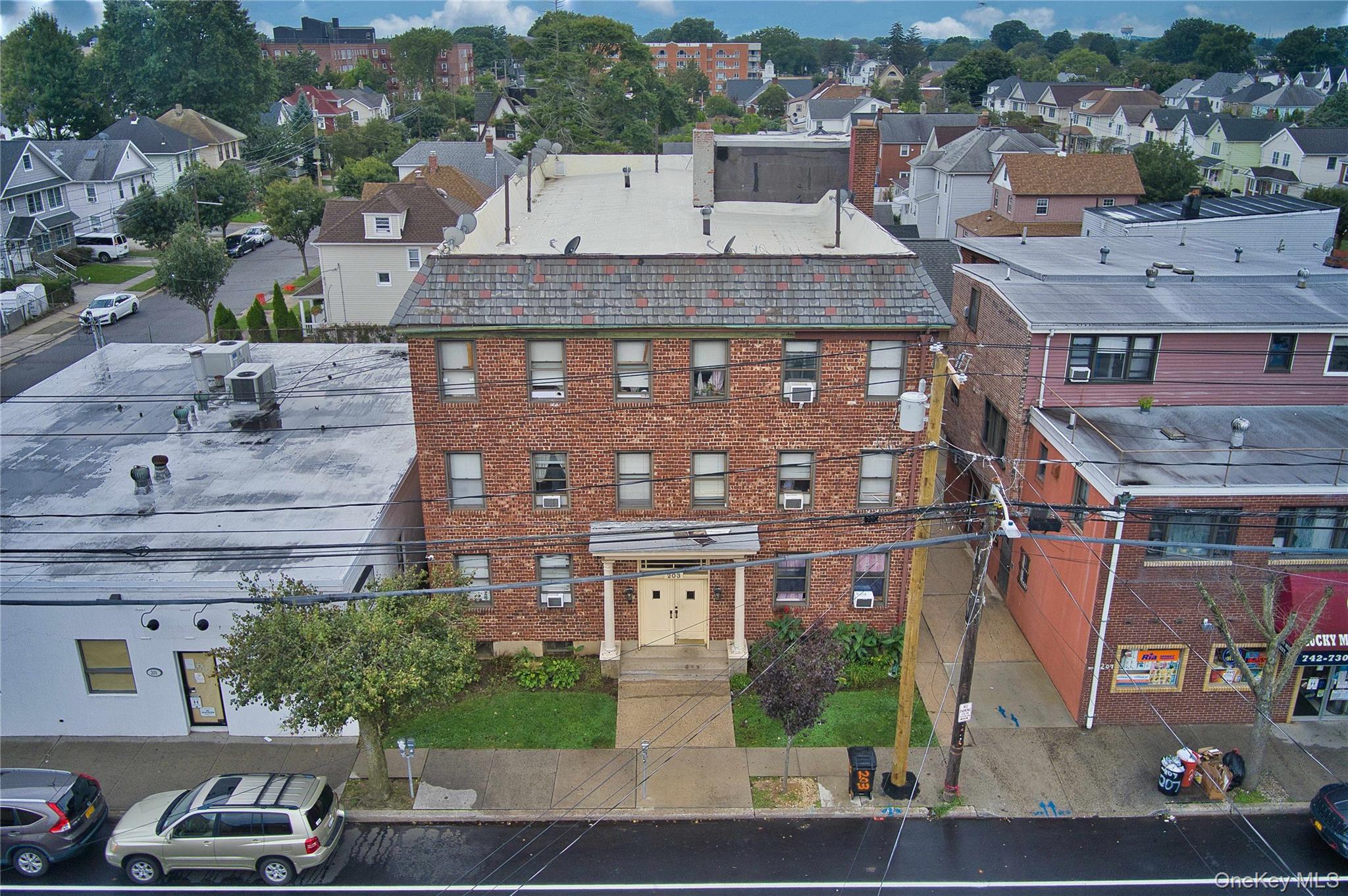 203 Willis Avenue – For Sale photo 2